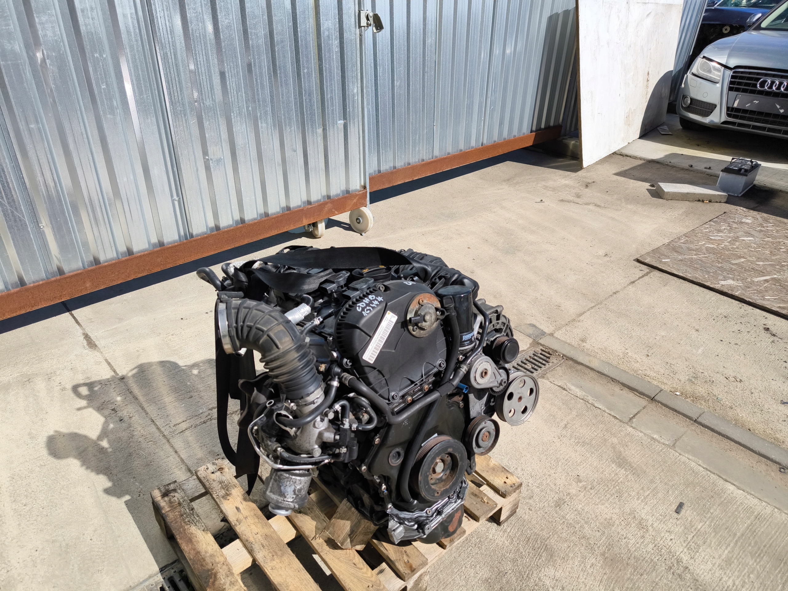 engine complete AUDI A4 A5 Q5 1.8 TFSI CDH CDHB original !