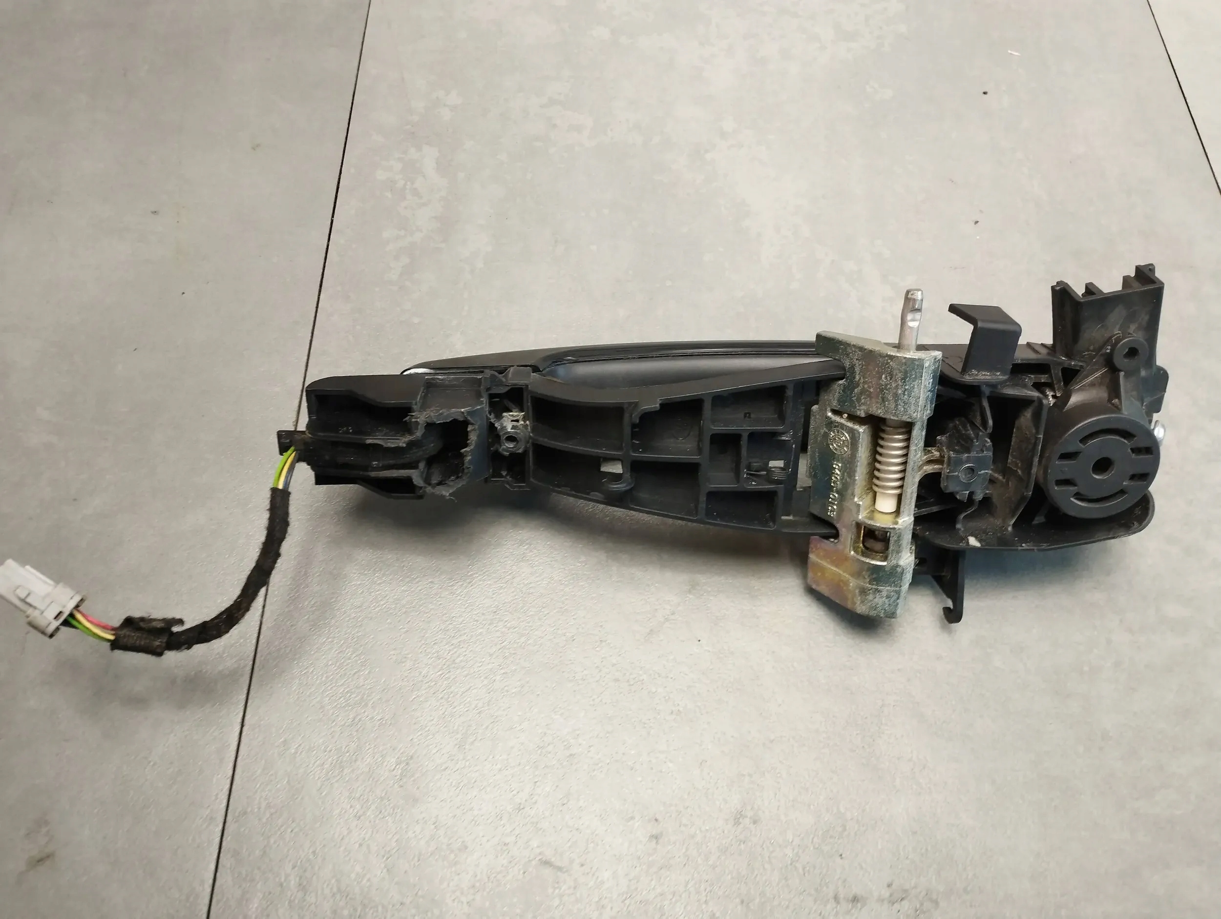Land Rover Range Rover Sport L320 handle left front AH22203A29FA