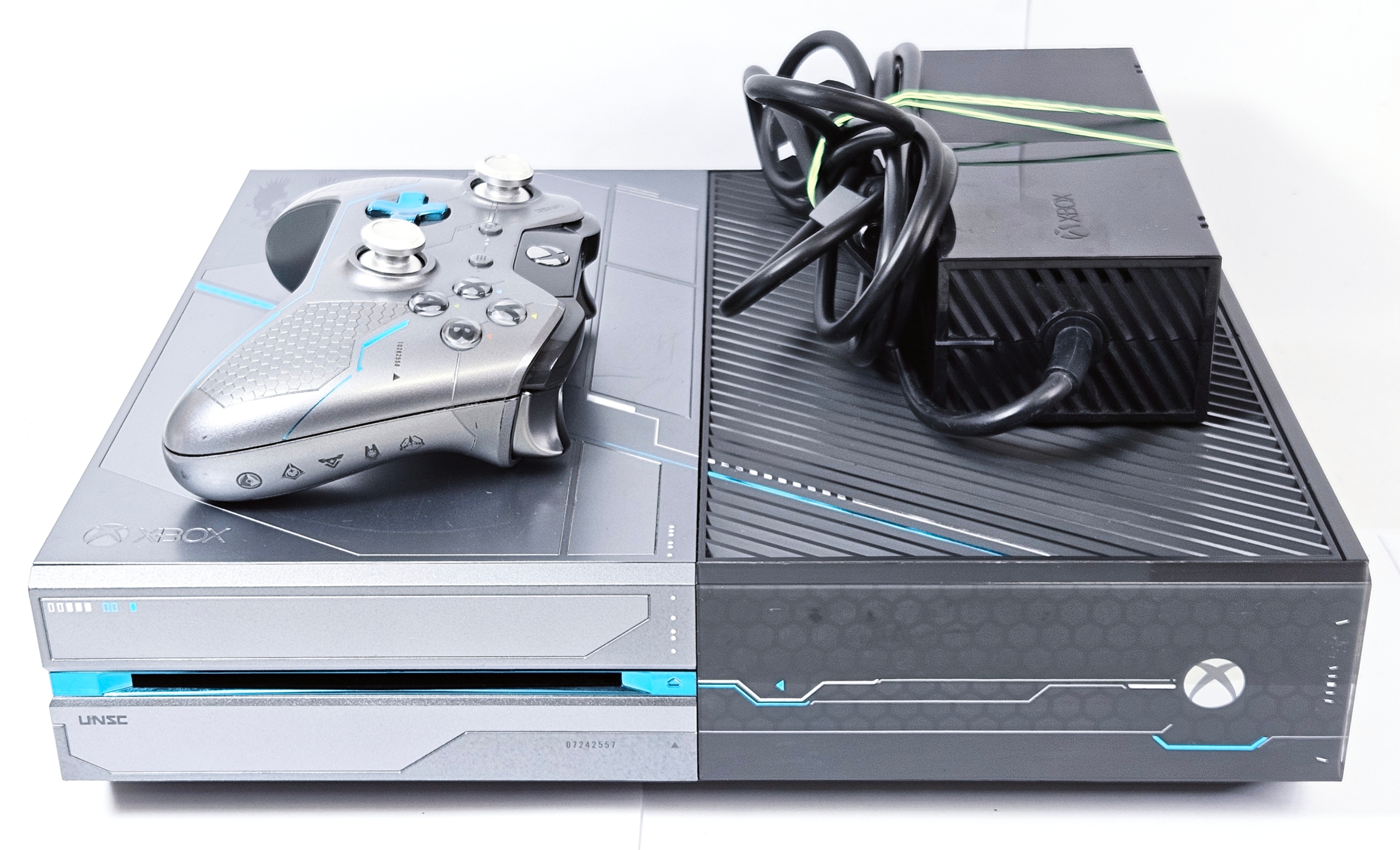 KONSOLA Xbox One 1 TB Halo Edition
