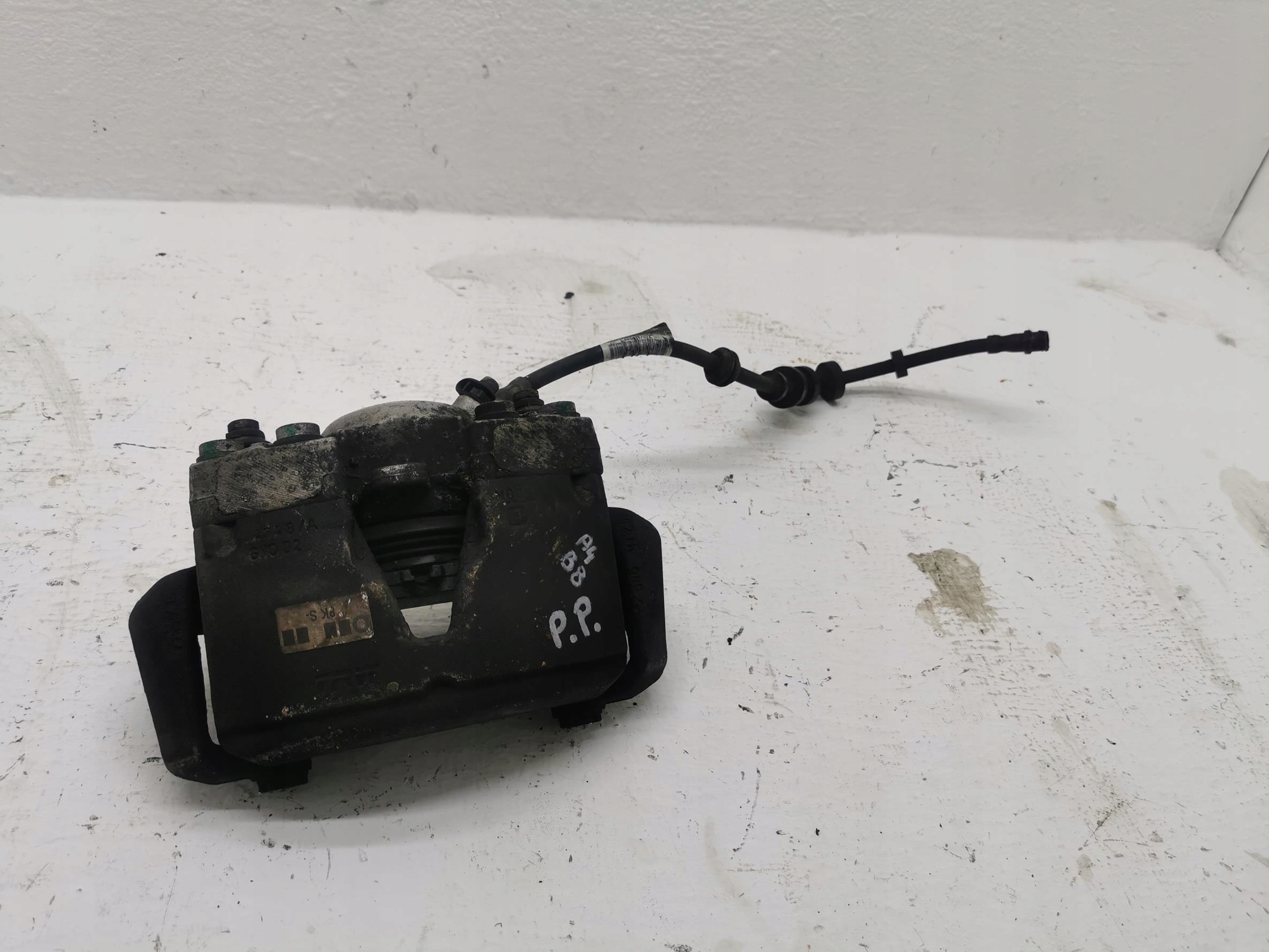 caliper brake right front AUDI A4 B8 2.7 V6 TDI
