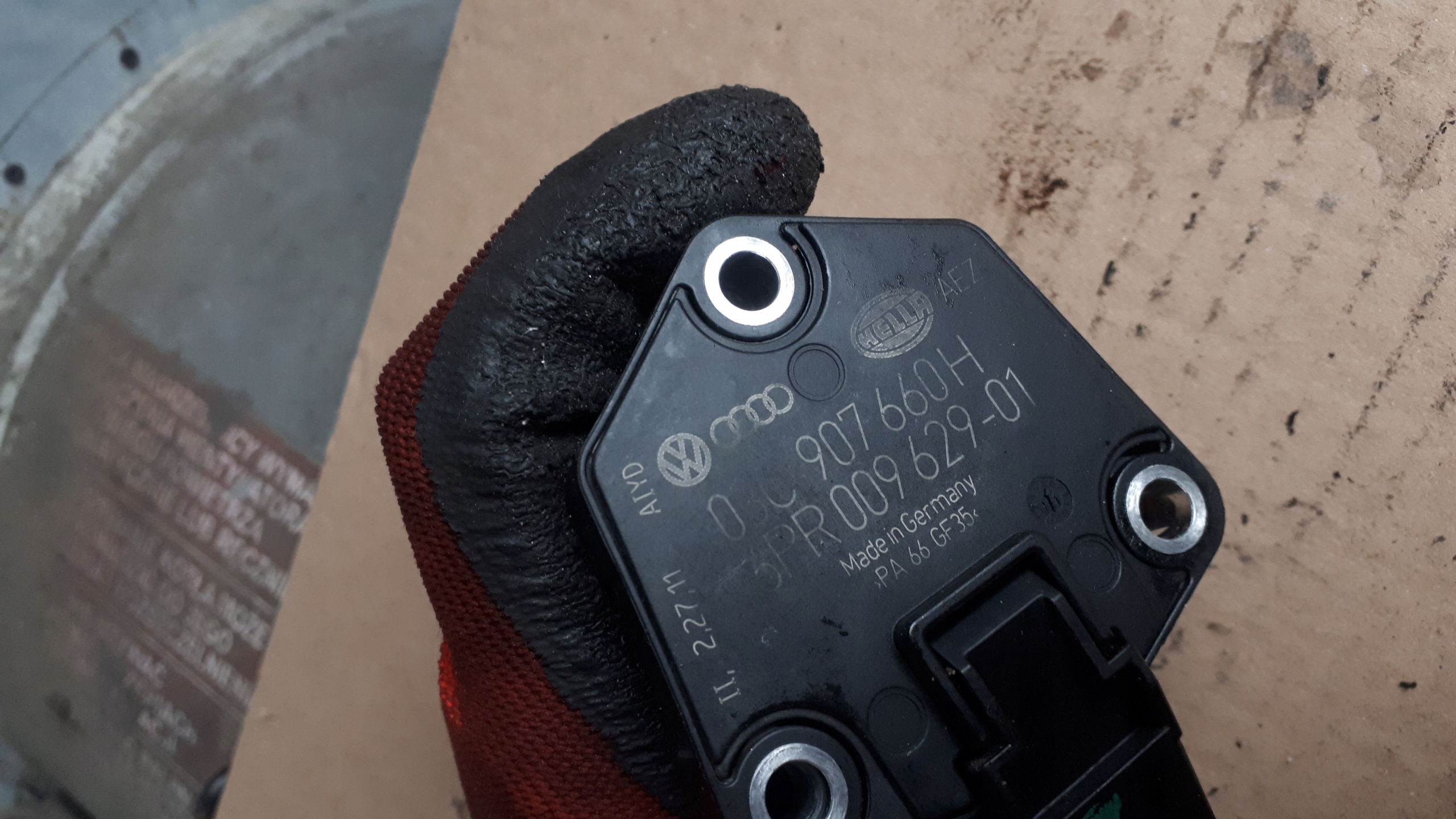 S4 B8 sensor oil 3.0 TFSI S5 SQ5 A6 C7 A7