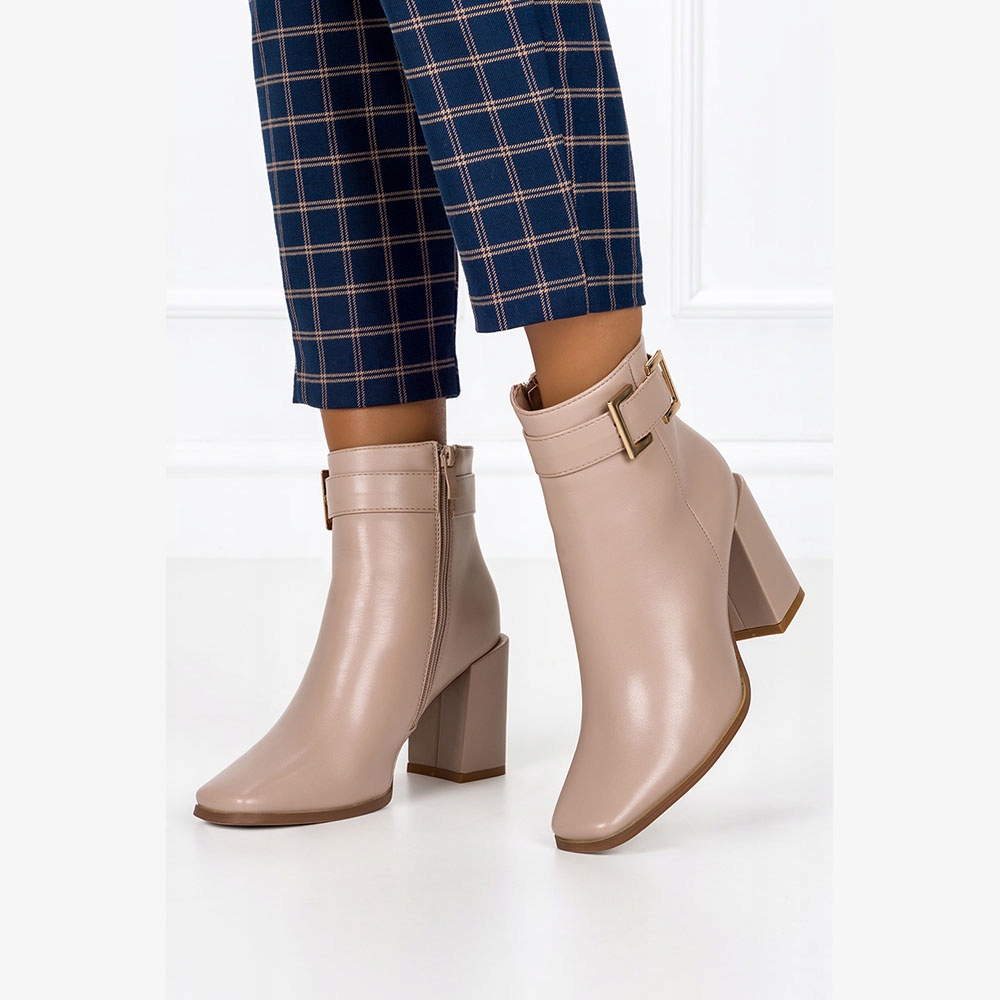 MODNE BOTKI DAMSKIE NA OBCASIE SŁUPKU ELEGANCKIE OBUWIE r 41 Marka Casu