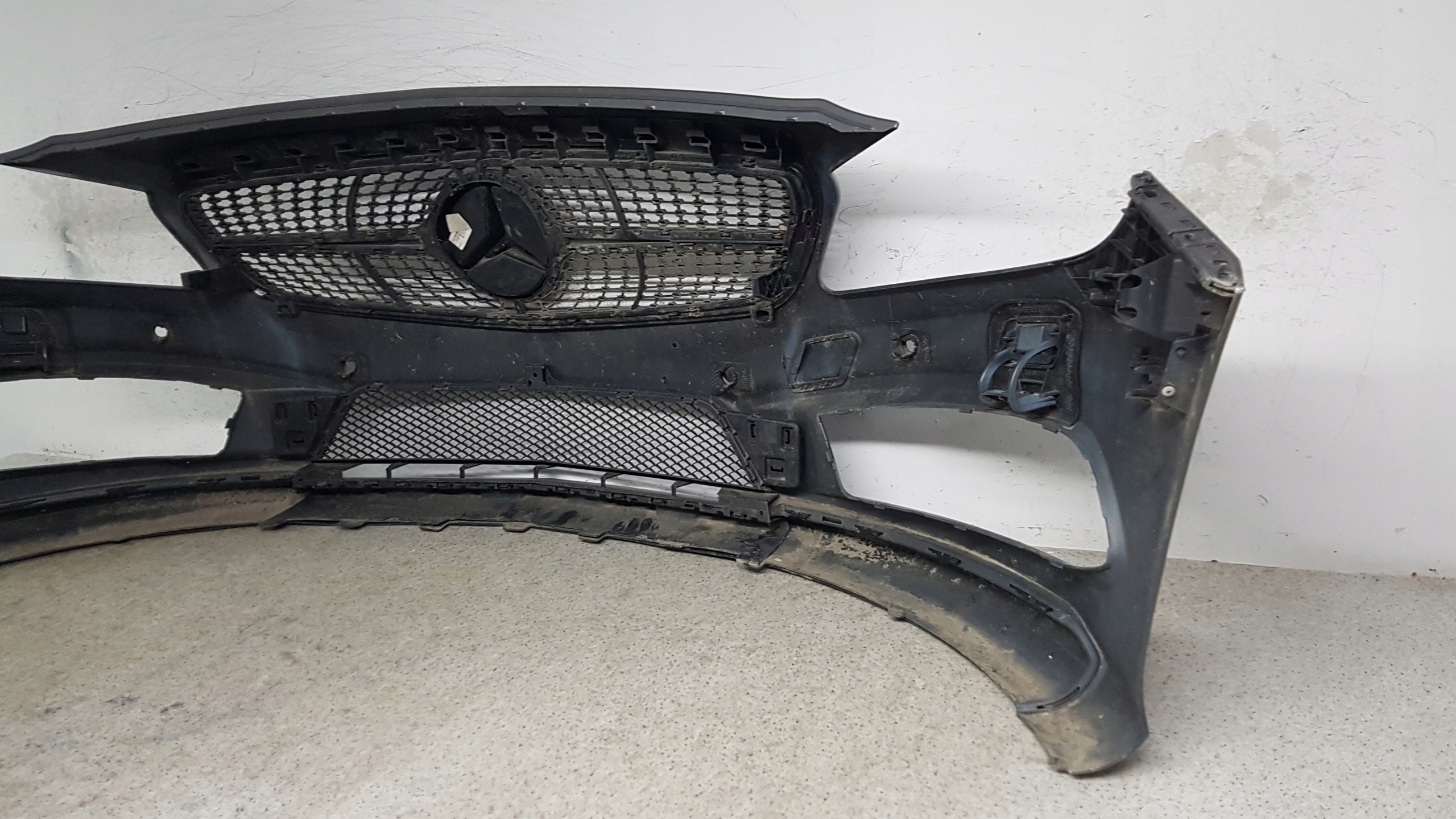 MERCEDES A-KLASA W176 AMG 2012 - bumper front 8551