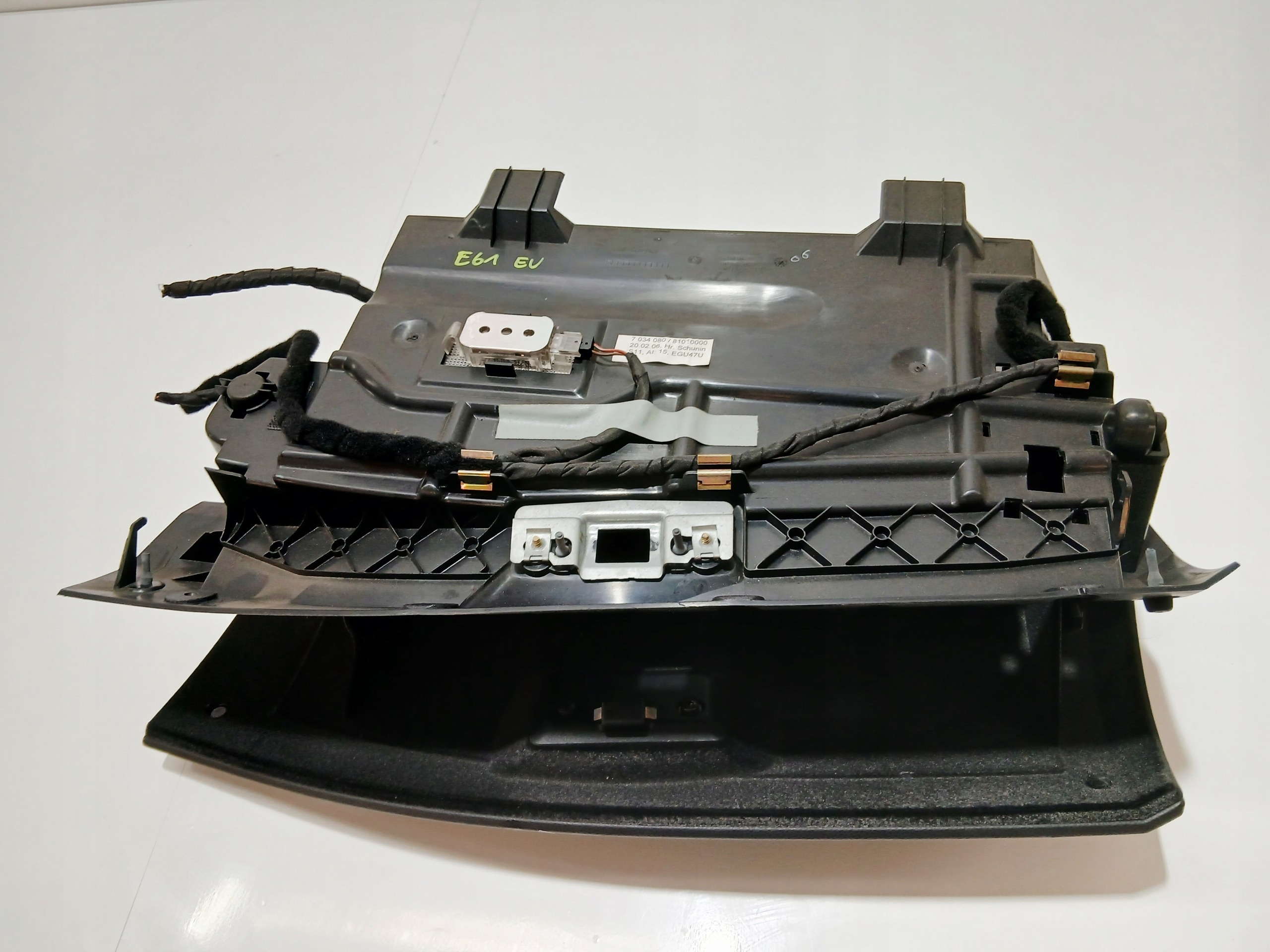 skrinka spolujazdca spolujazdca BMW E60 E61 EU 7034080 (0001327)