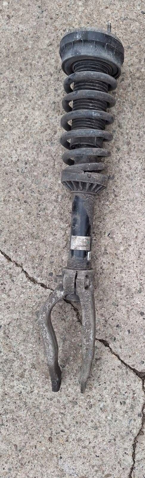shock absorber front right side Jaguar and-Pace J9D3-18B037-AC