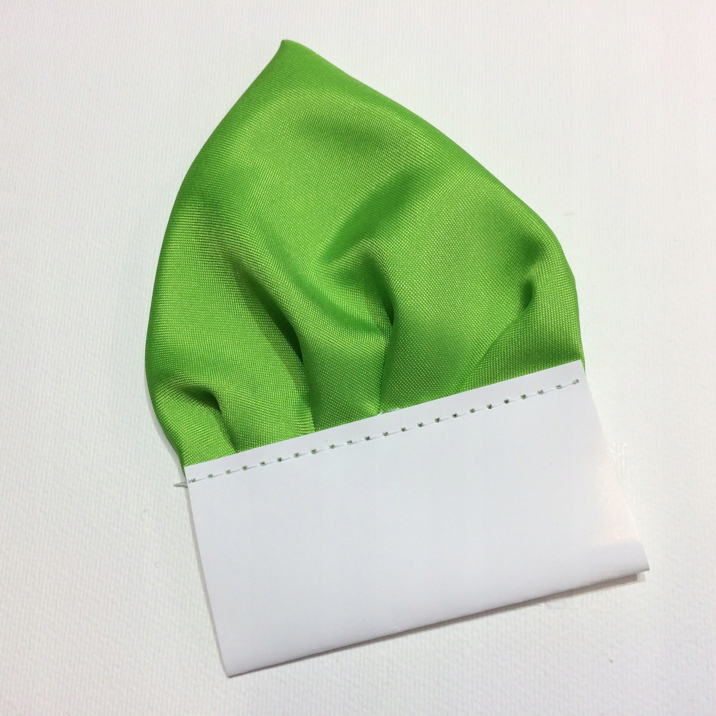 ZIELONA PISTACJOWA WYPUSTKA CHUSTECZKA KIESZONKI