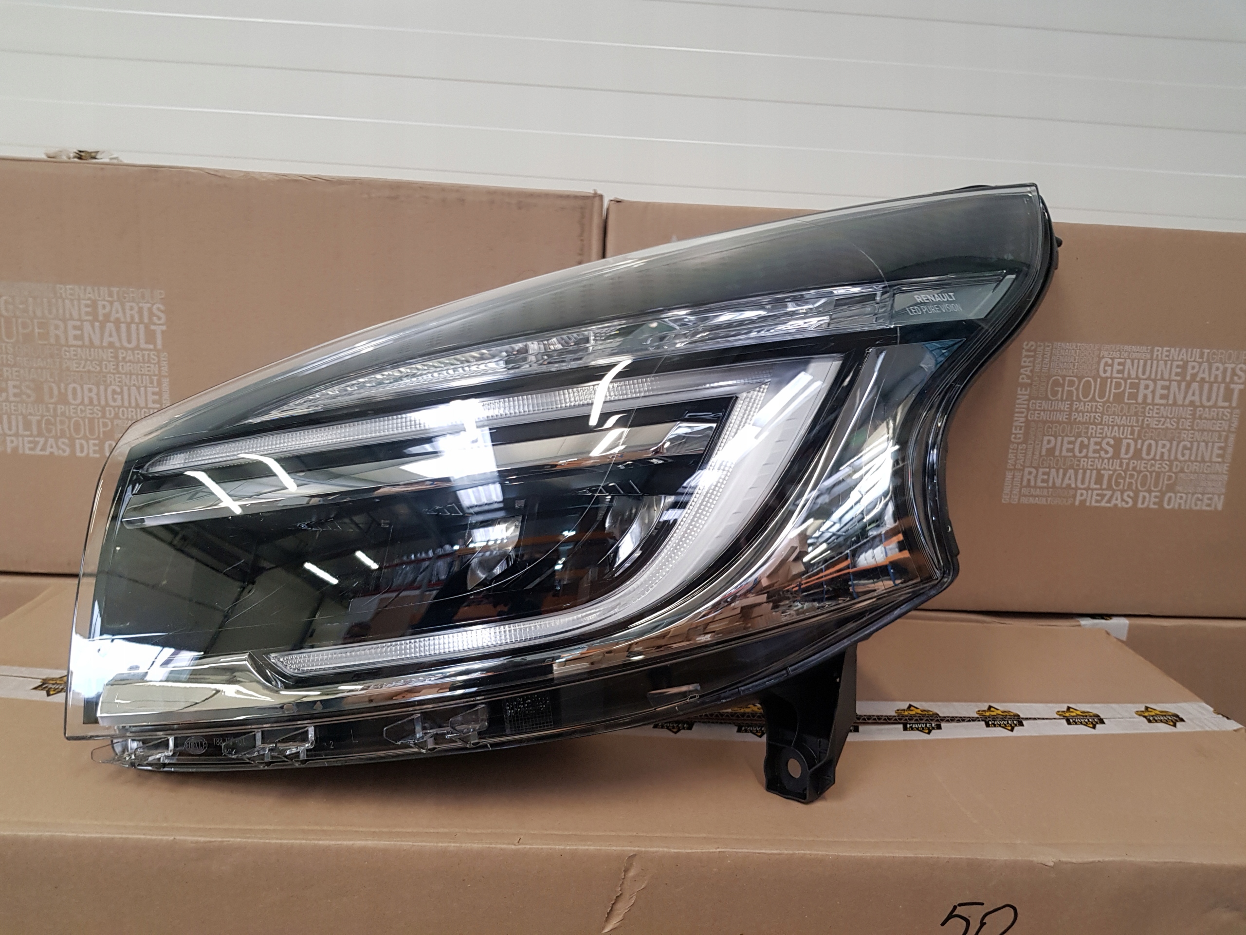LAMPA PRZEDNIA LEWA LED PURE VISION RENAULT TRAFIC III NOWA
