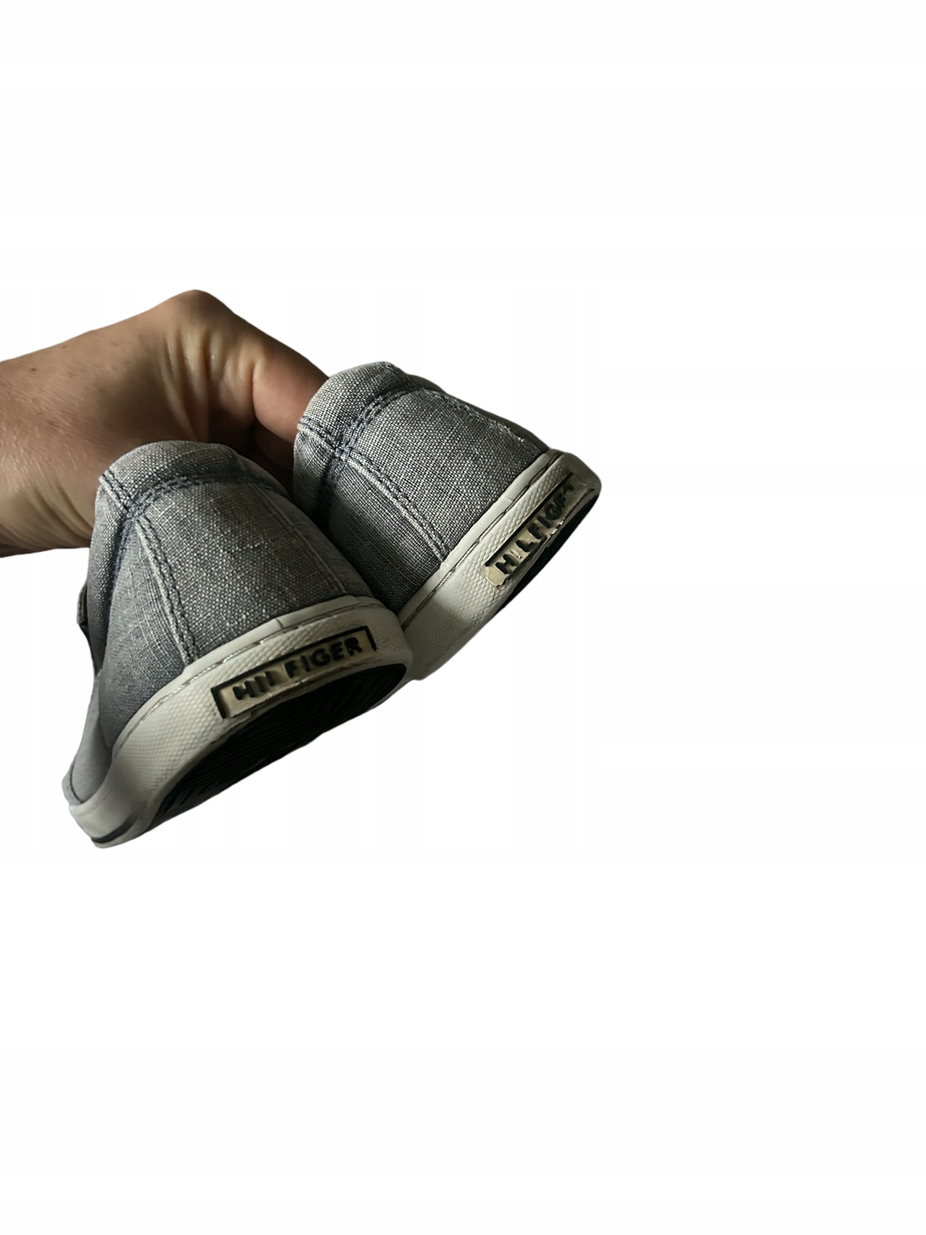 TOMMY HILFIGER KOMFORTOWE TENISÓWKI R.43 Kolor szary