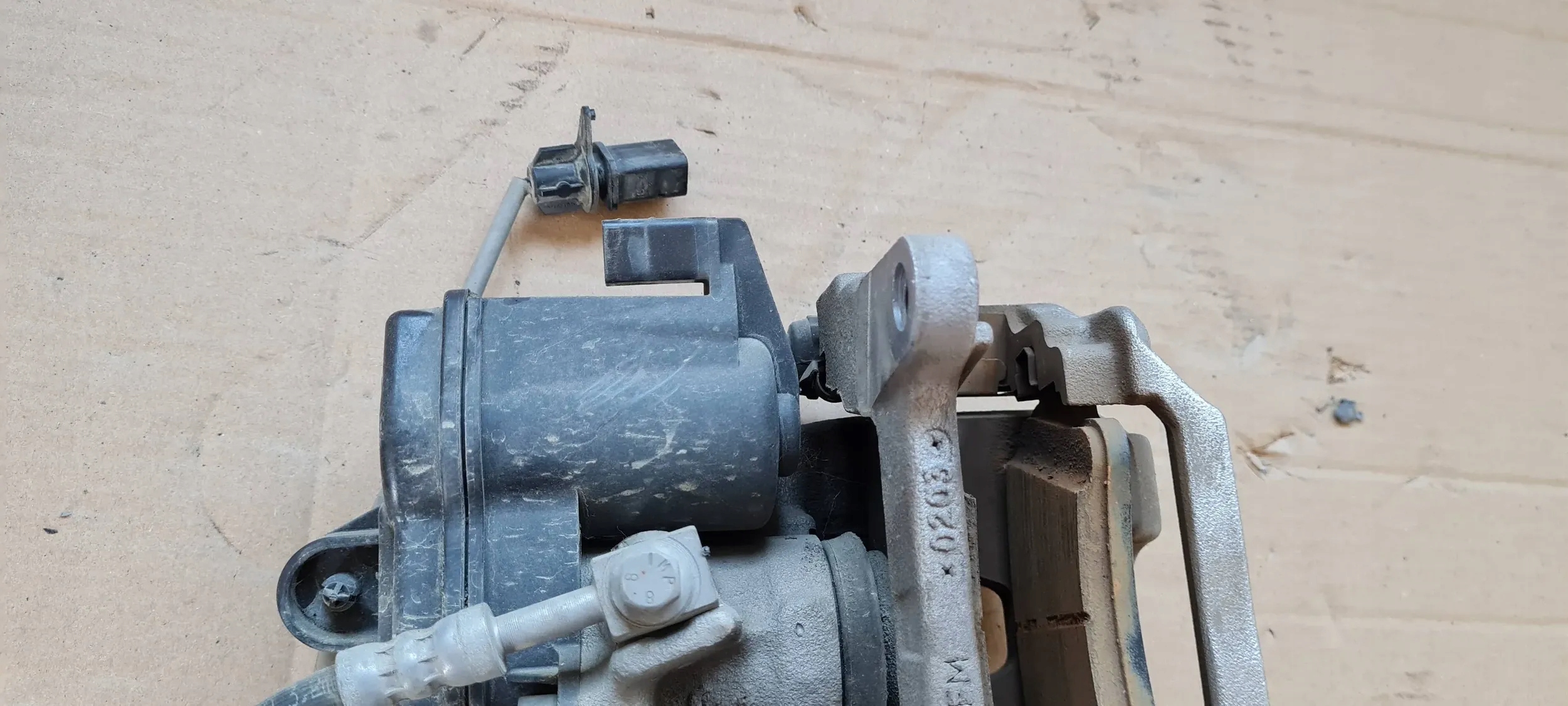 Q5 80A caliper brake right rear part 80A615406A