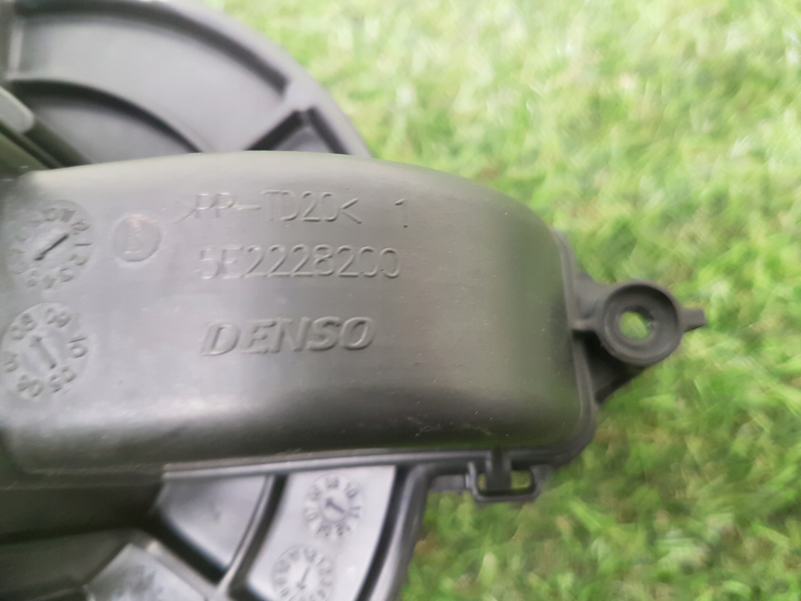 ventilátor szellőző CITROEN C4 PICASSO 1 5E2228200
