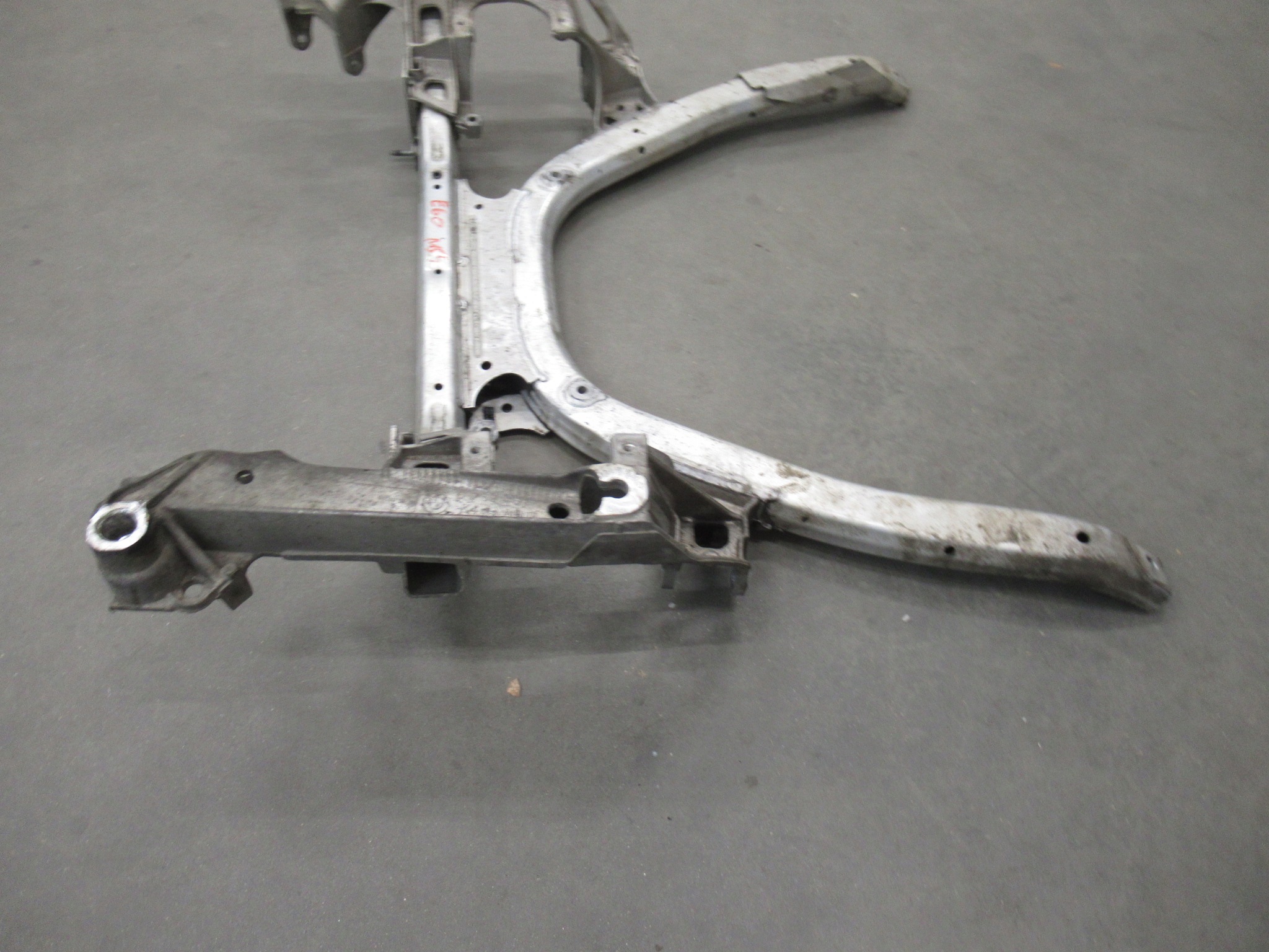 Lawa front axle beam below engine suspension beam BMW E60 E61 E63 E64