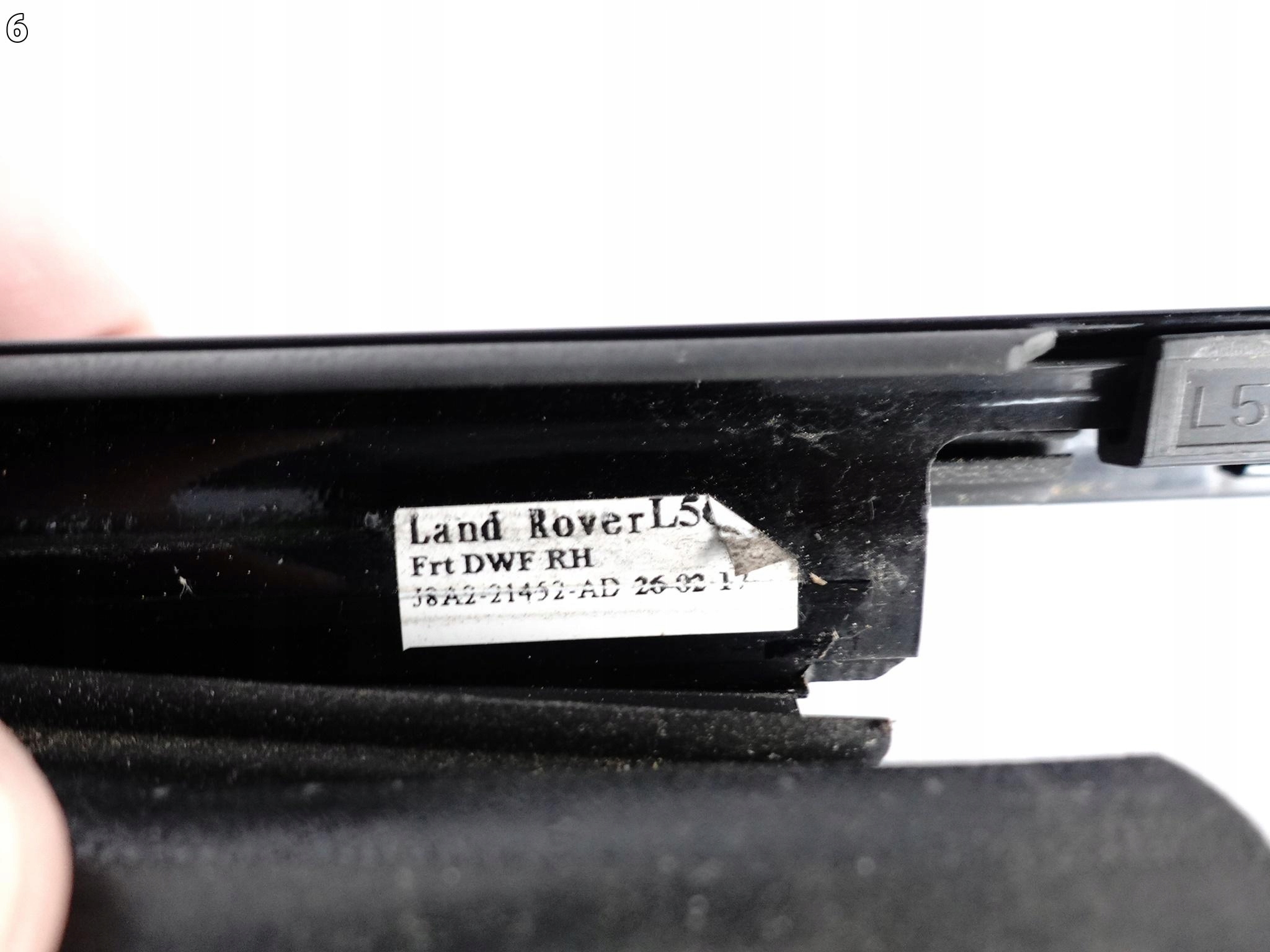 RANGE ROVER VELAR L560 17- moulding dust door right front black