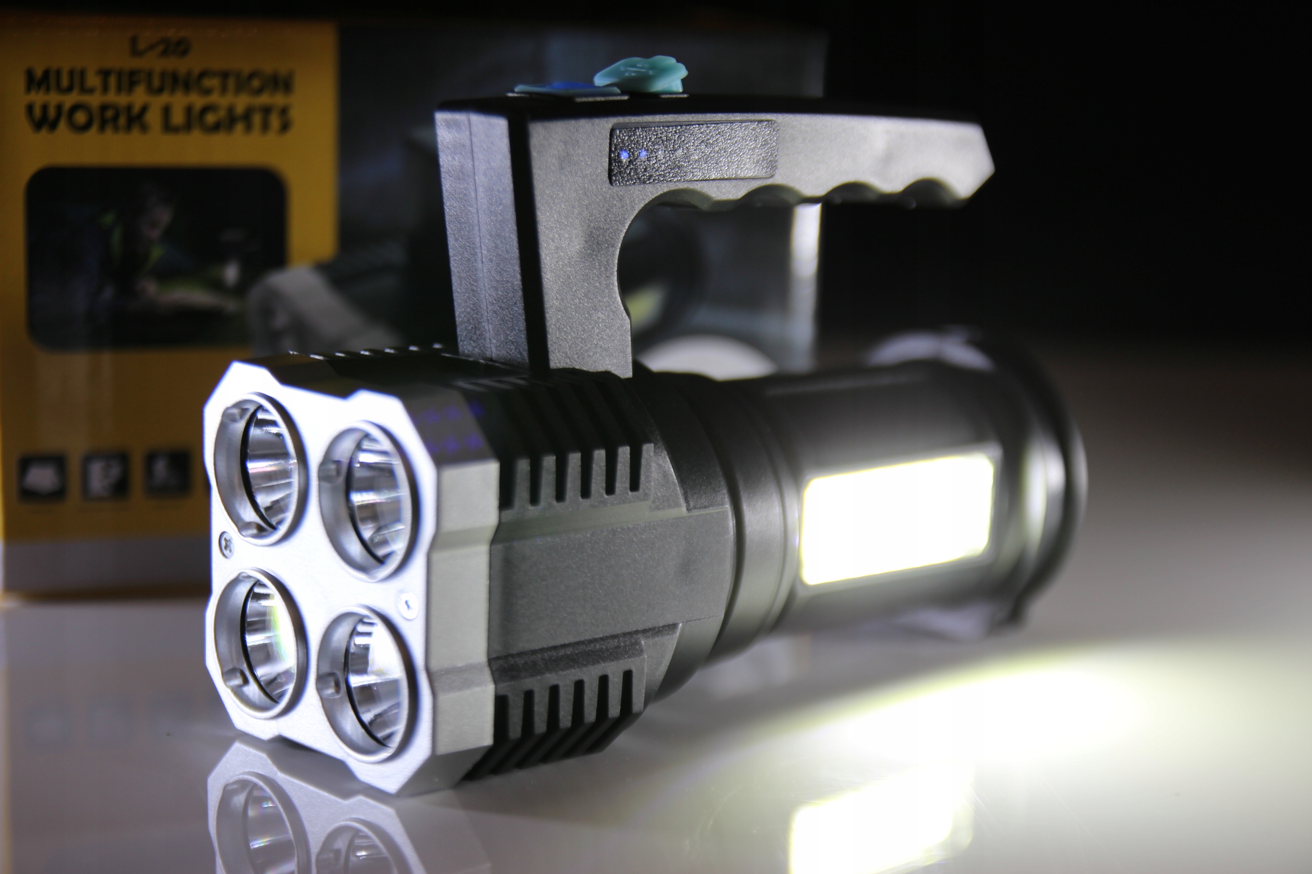 KEMPING SZPERACZ LATARKA AKUMULATOROWA LED 3W1 Maksymalna siła światła 1000 lm