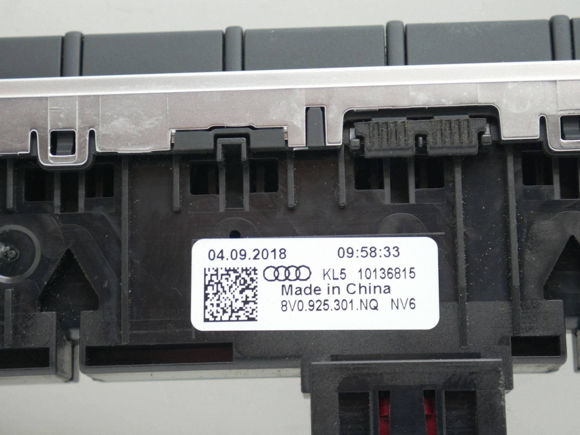 PANEL controls buttons of warning lights 8V0925301NQ AUDI A3 8V