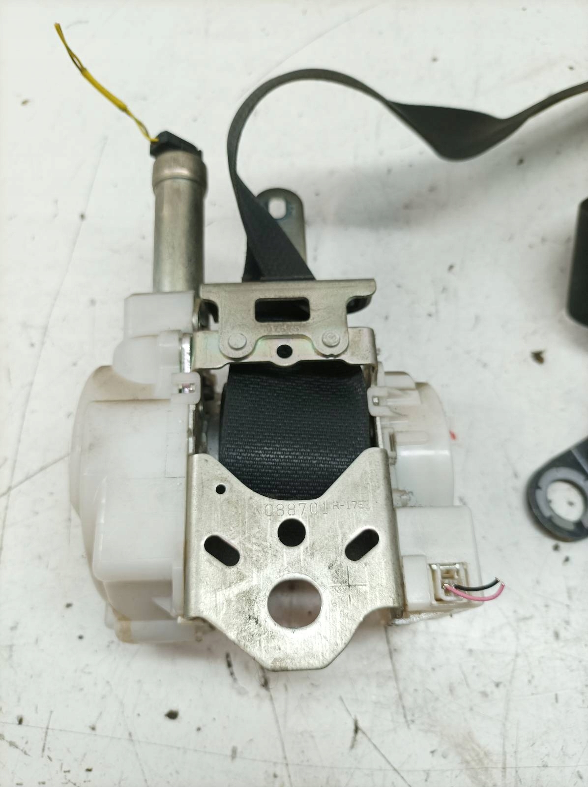 tension belt safety left front driver´s Lexus NX and (2014- 2021 )
