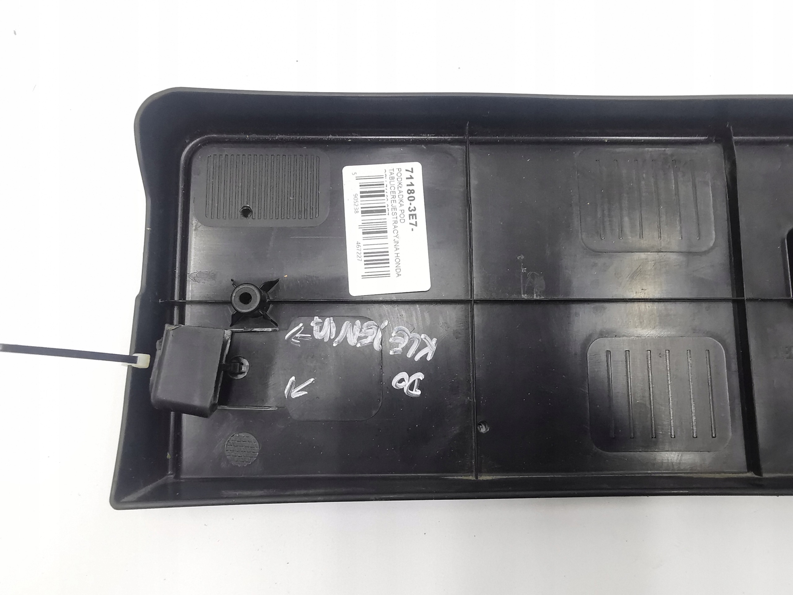 pad below TABLICE registration HONDA CRV 71180-3E7