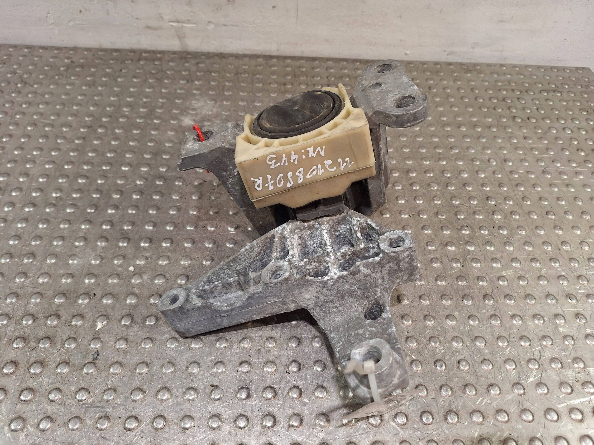 holder engine mount 112108607R RENAULT KANGOO II 1.5 DCI LIFT 13