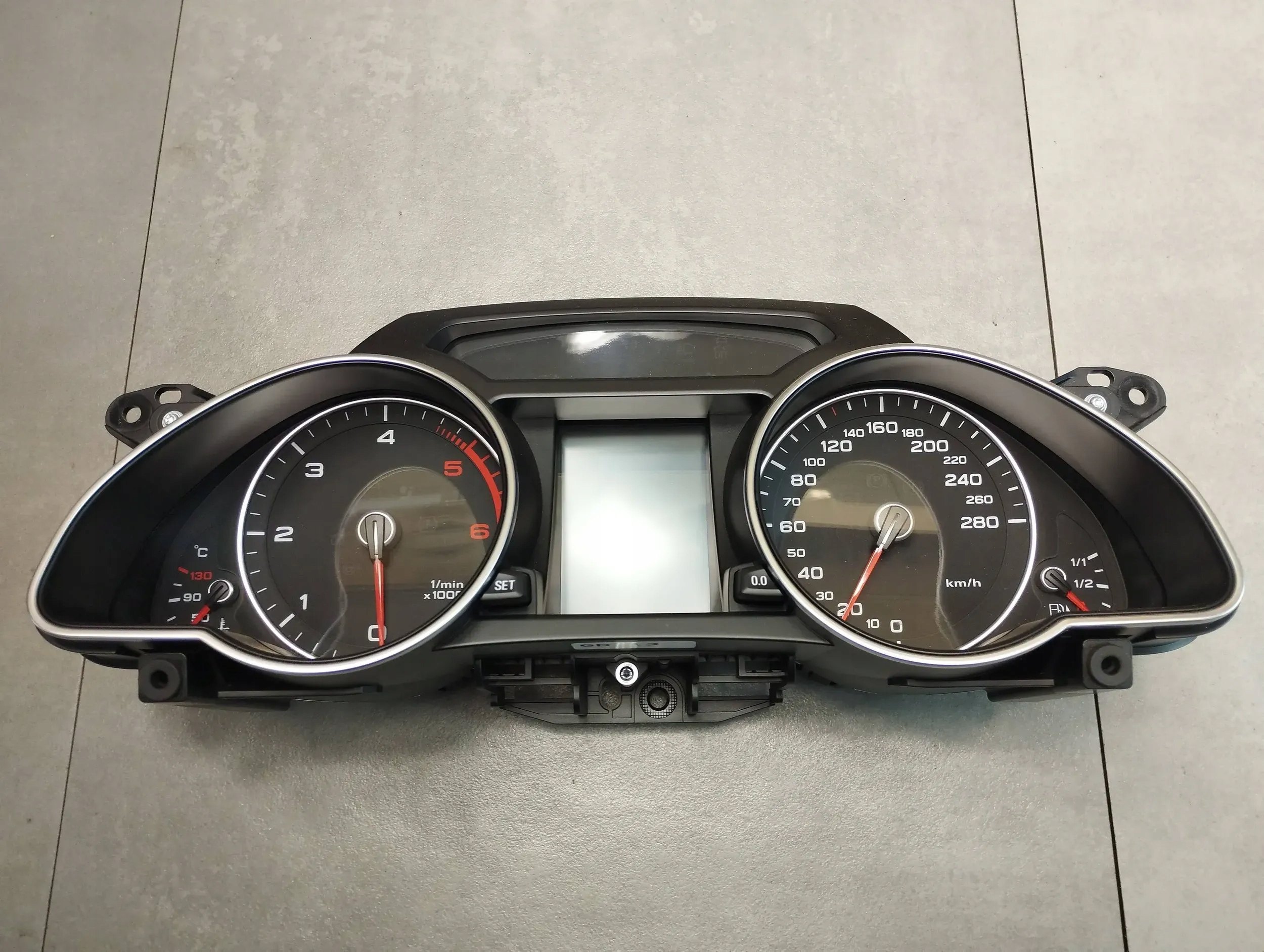 Audi A5 8t dials dials 8T0920932N