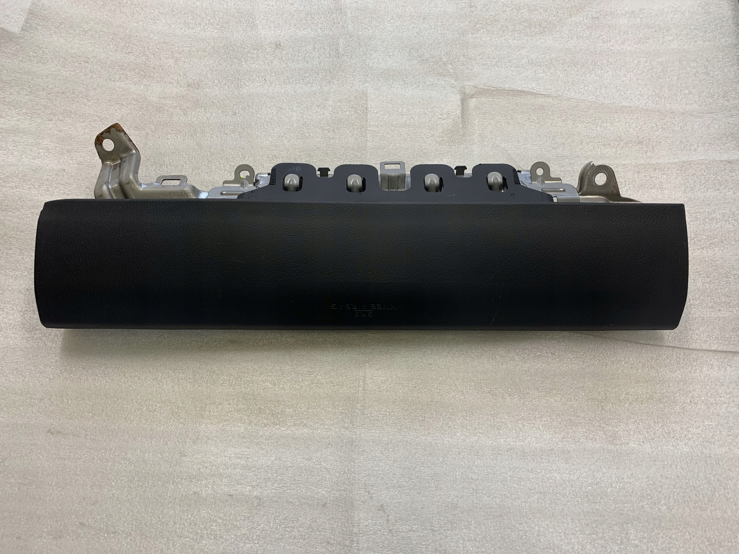 ПОДУШКА AIRBAG КОЛЕНО ВОДИТЕЛЯ LEXUS CT