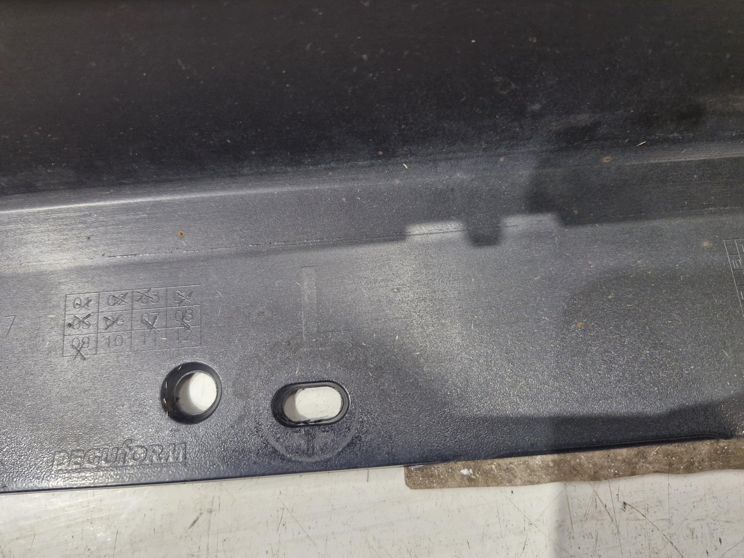 7287827 BMW F20 F21 moulding cap threshold left 475