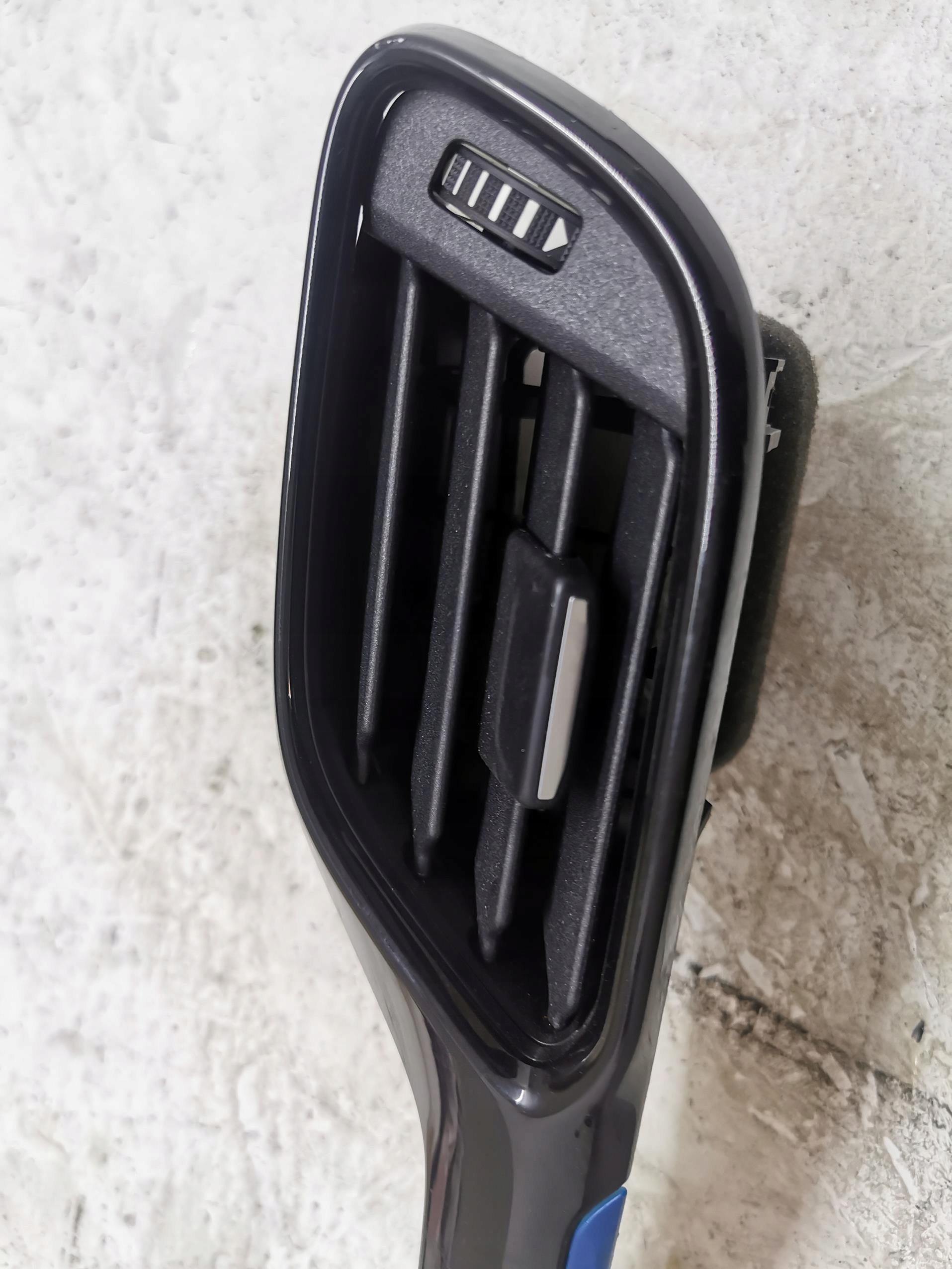 grid air conditioning devices right FORD FIESTA MK8 H1BB-A018B08