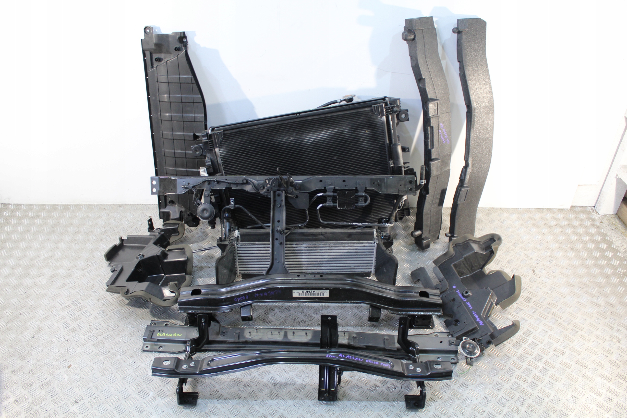support panel for radiators radiator RENAULT ALASKAN