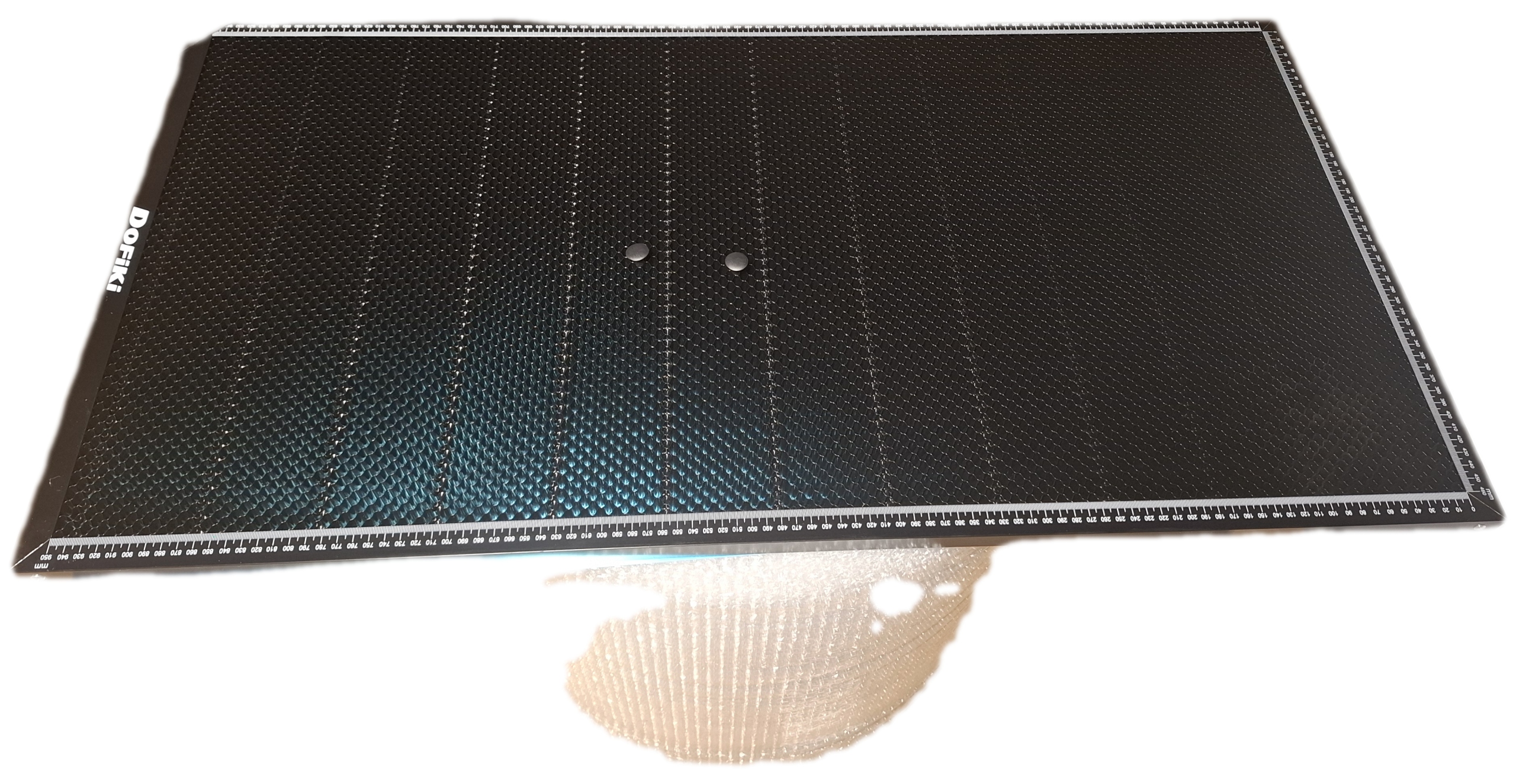 STÓŁ ROBOCZY O STRUKTURZE PLASTRU MIODU 950MM*460MM.MARKA DOFIKI