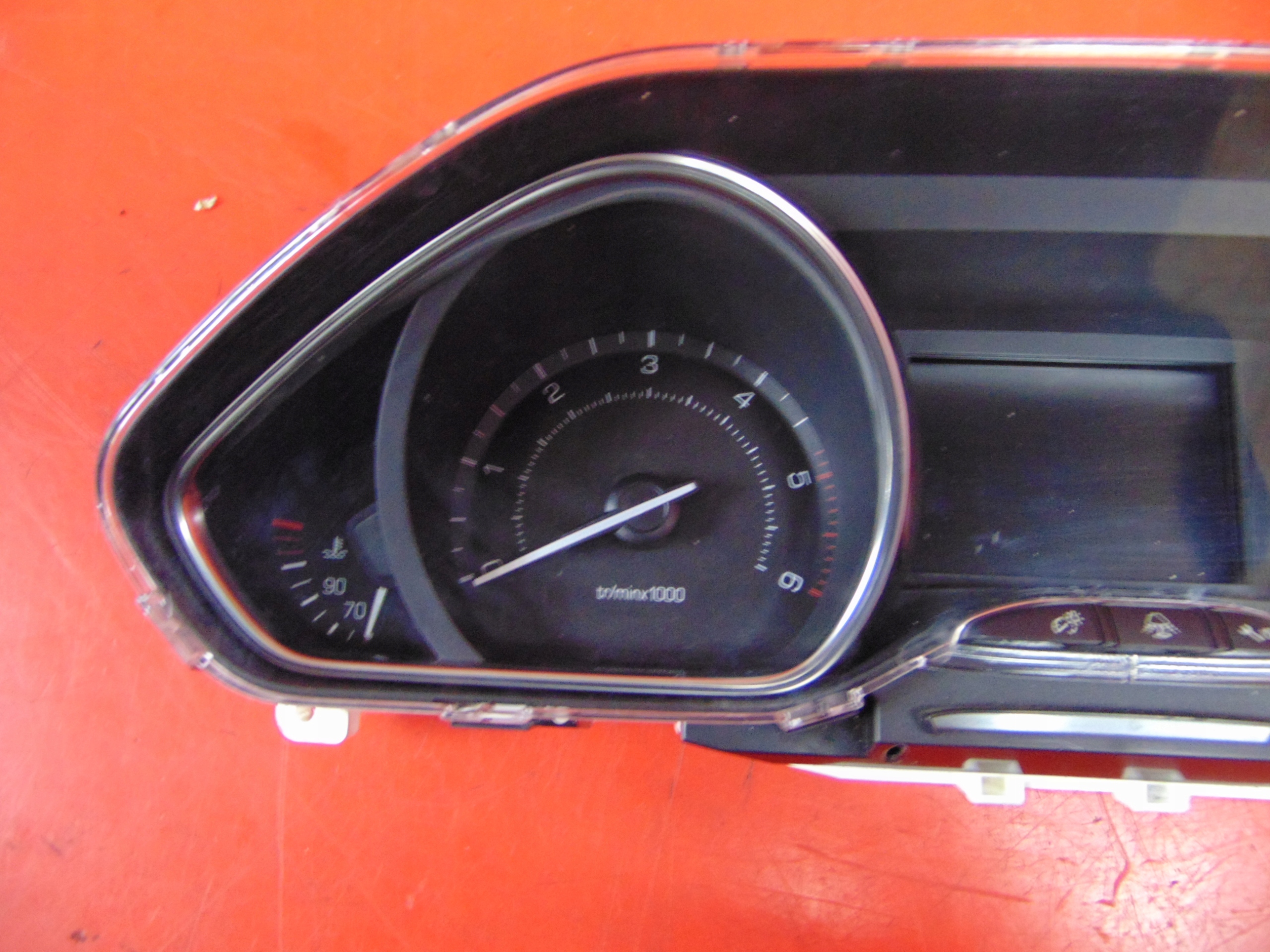 PEUGEOT 2008 and 208 dials dials EU 9811497480