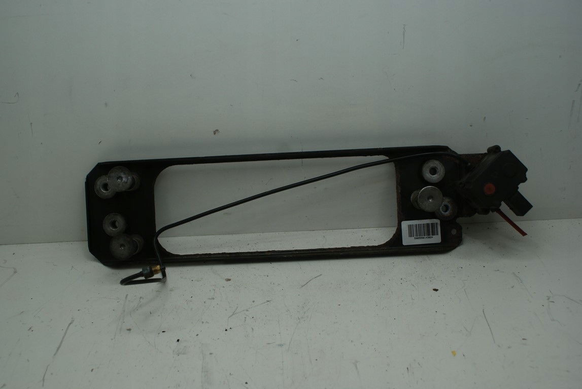 E60deew2313251 - BMW E61 6769082 крепление компрессора стойка