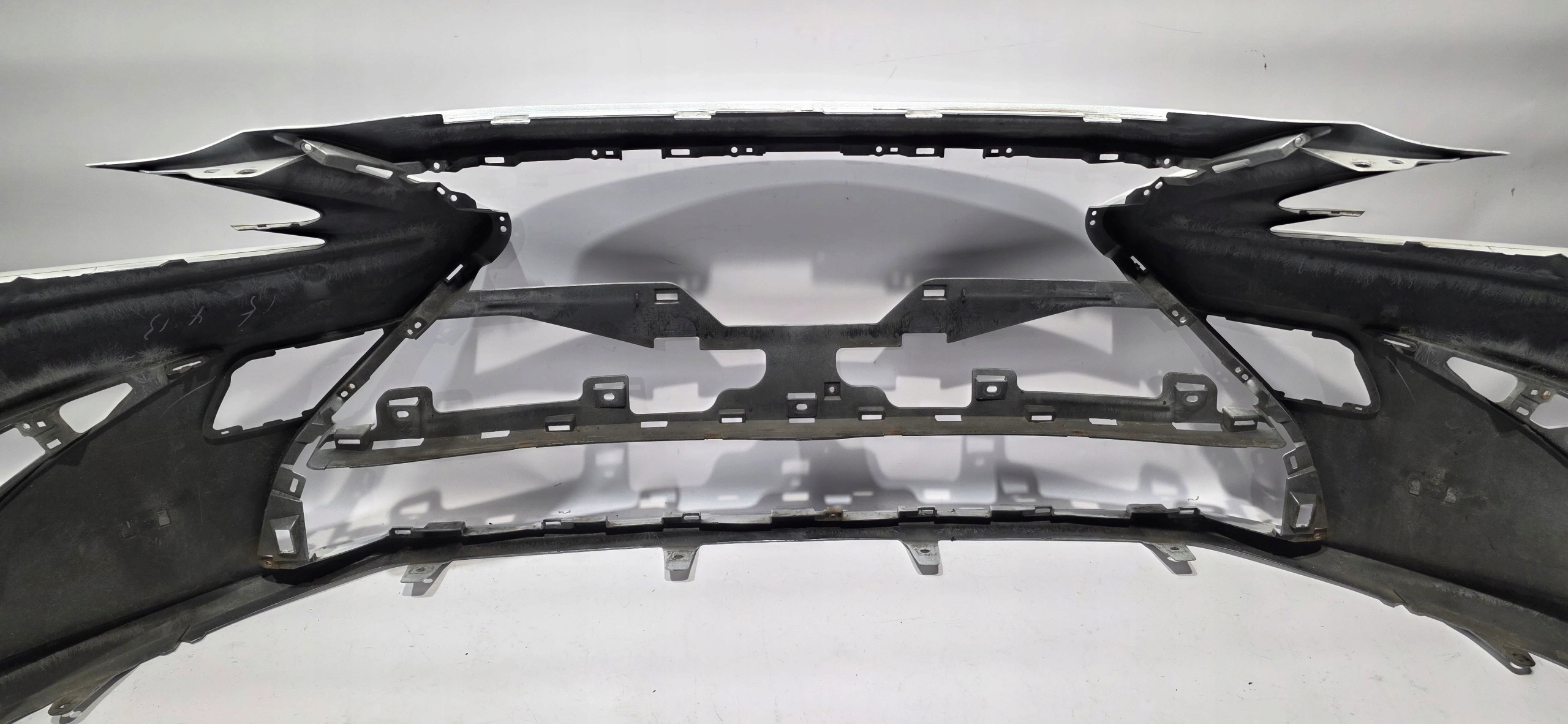 front bumper LEXUS ES VII 18- PDC washers original 52119-33B50