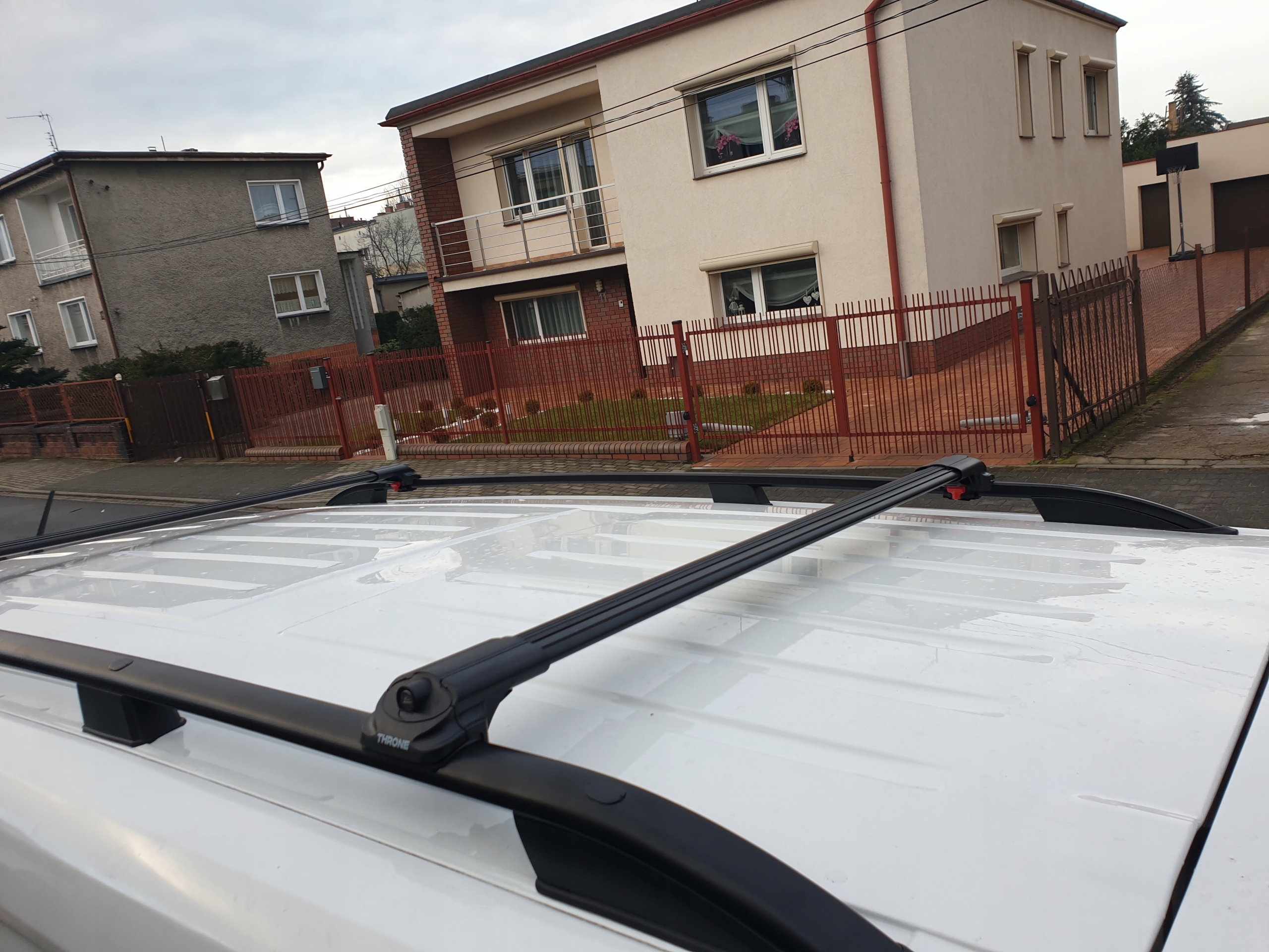 VW VOLKSWAGEN TOUAREG BAGAŻNIK RELINGI DACHOWE Producent części Inny