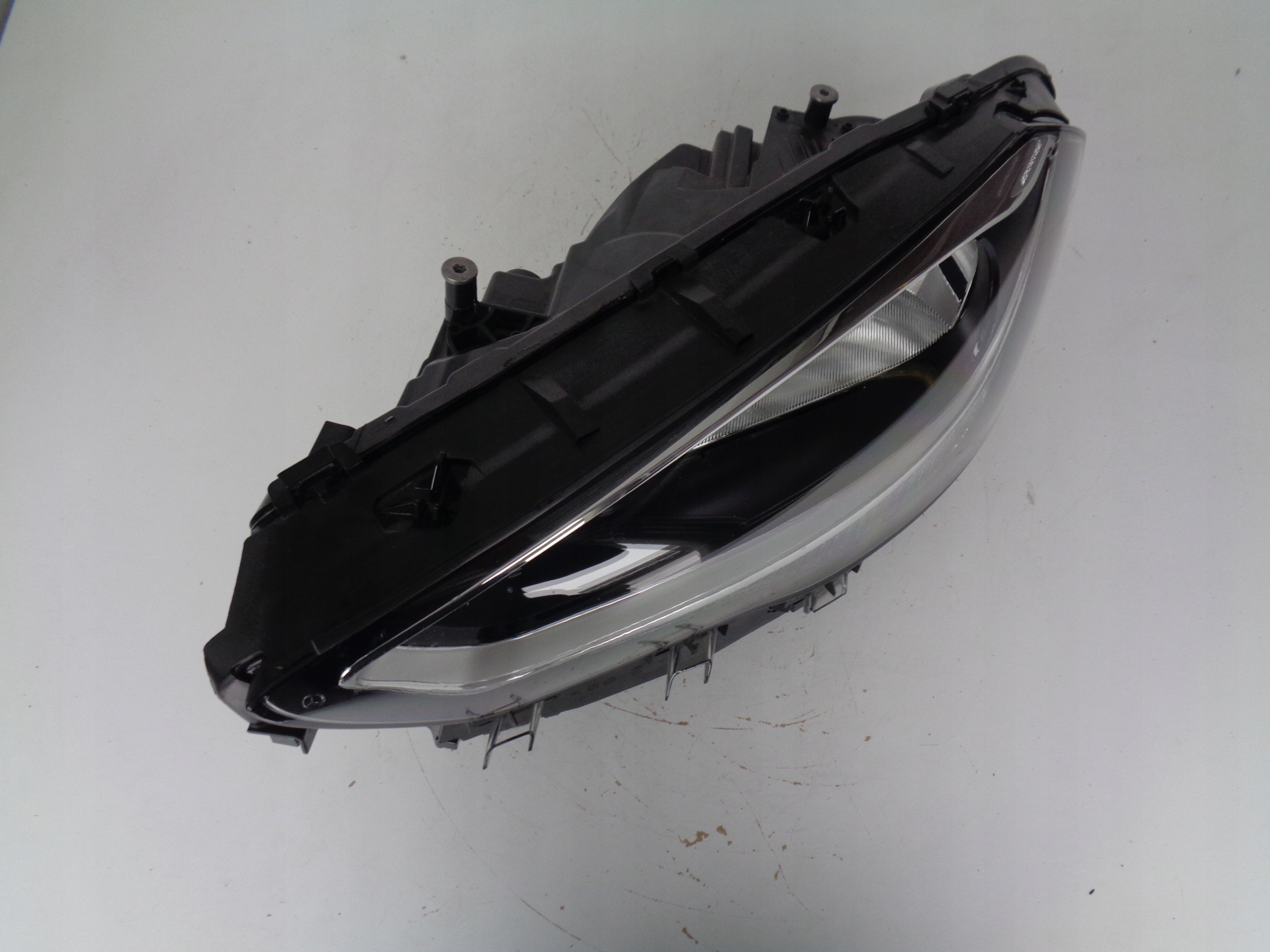 light left REFLEKTOR MERCEDES GLA W247 18- LED