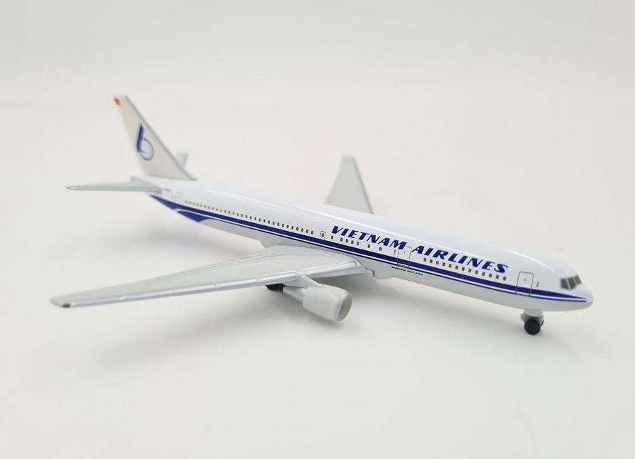 Model letadla Boeing 767-300 Vietnam Airl 1:500