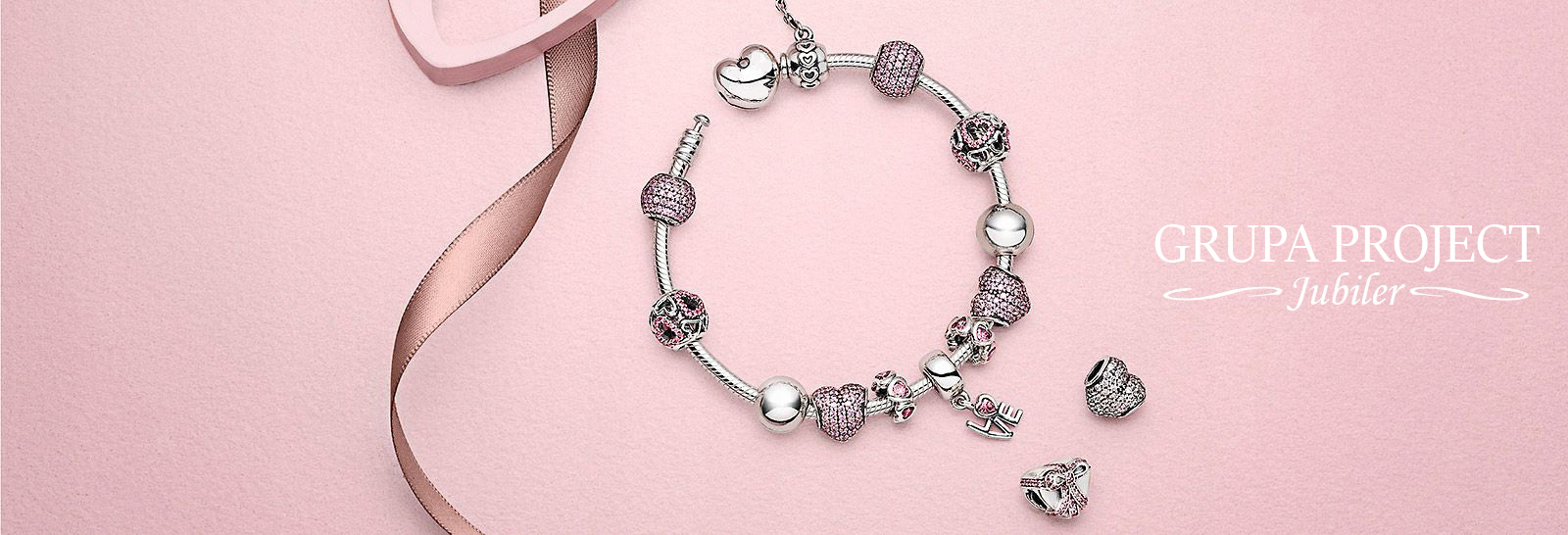 CHARMS KAROCA MONOGRAM KARETA OWAL ZAWIESZKA Kolekcja Moments