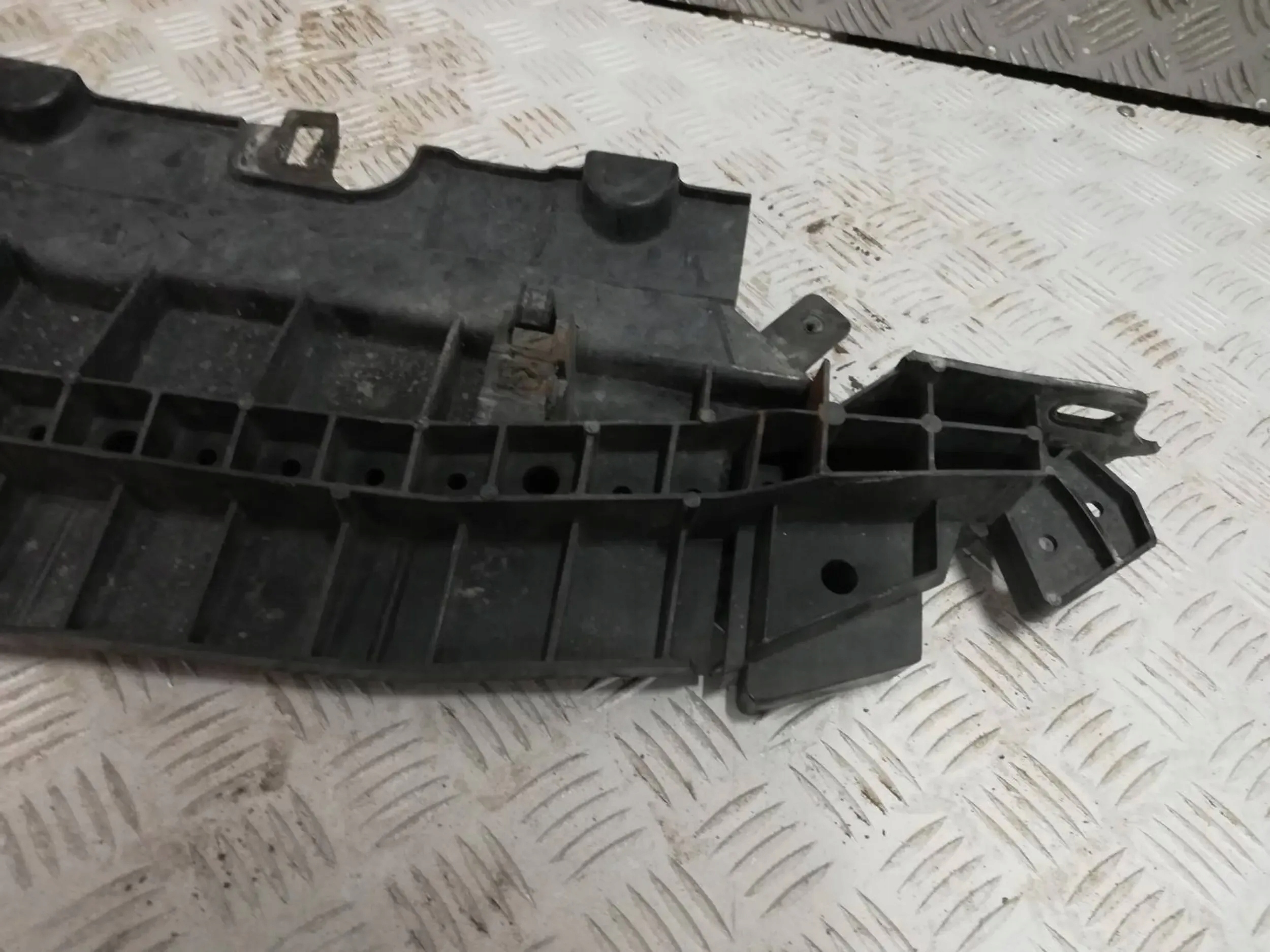 MM OSŁONA PŁYTA POD ZDERZAK C3 II DS3 9683447280 Numery katalogowe zamienników A515708711