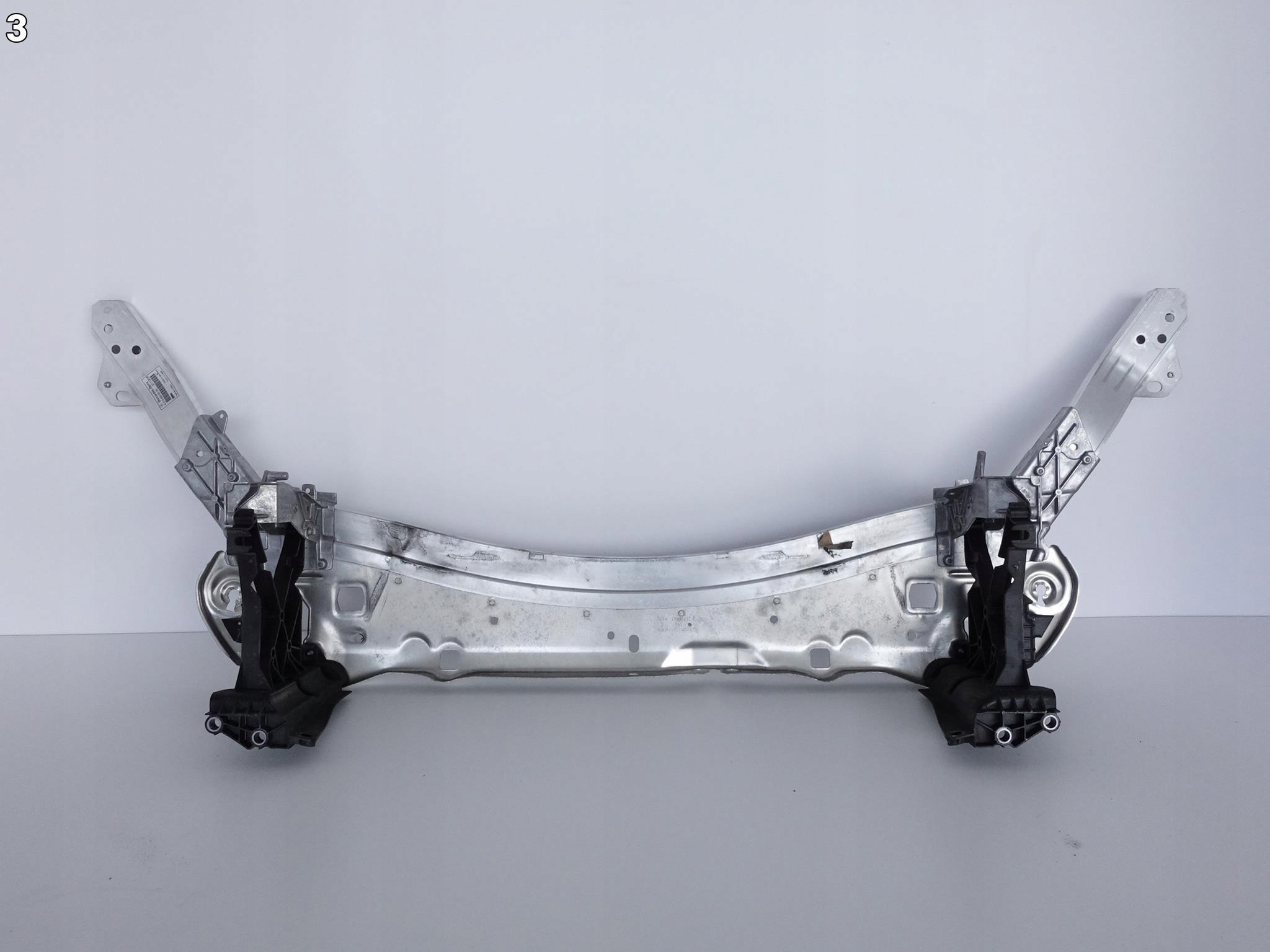 MERCEDES E-KLASA W213 WZMOCNIENIE PAS PRZÓD Typ samochodu Samochody osobowe