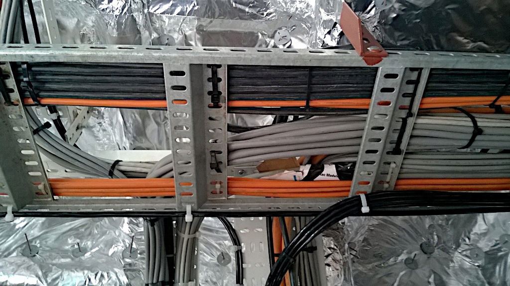 OPASKI ZACISKOWE KABLOWE TRYTKI BIAŁE 4,8X300 Szerokość 4.8 mm