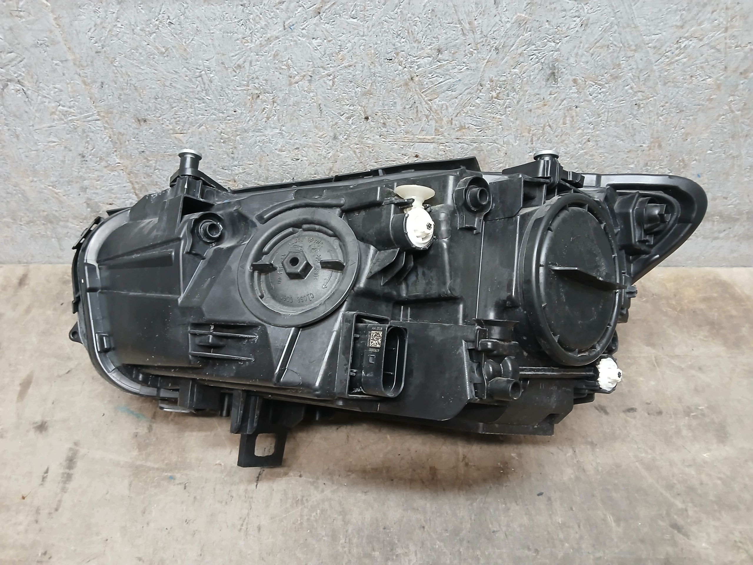 light front right MERCEDES B KLASA W247 A2479067600