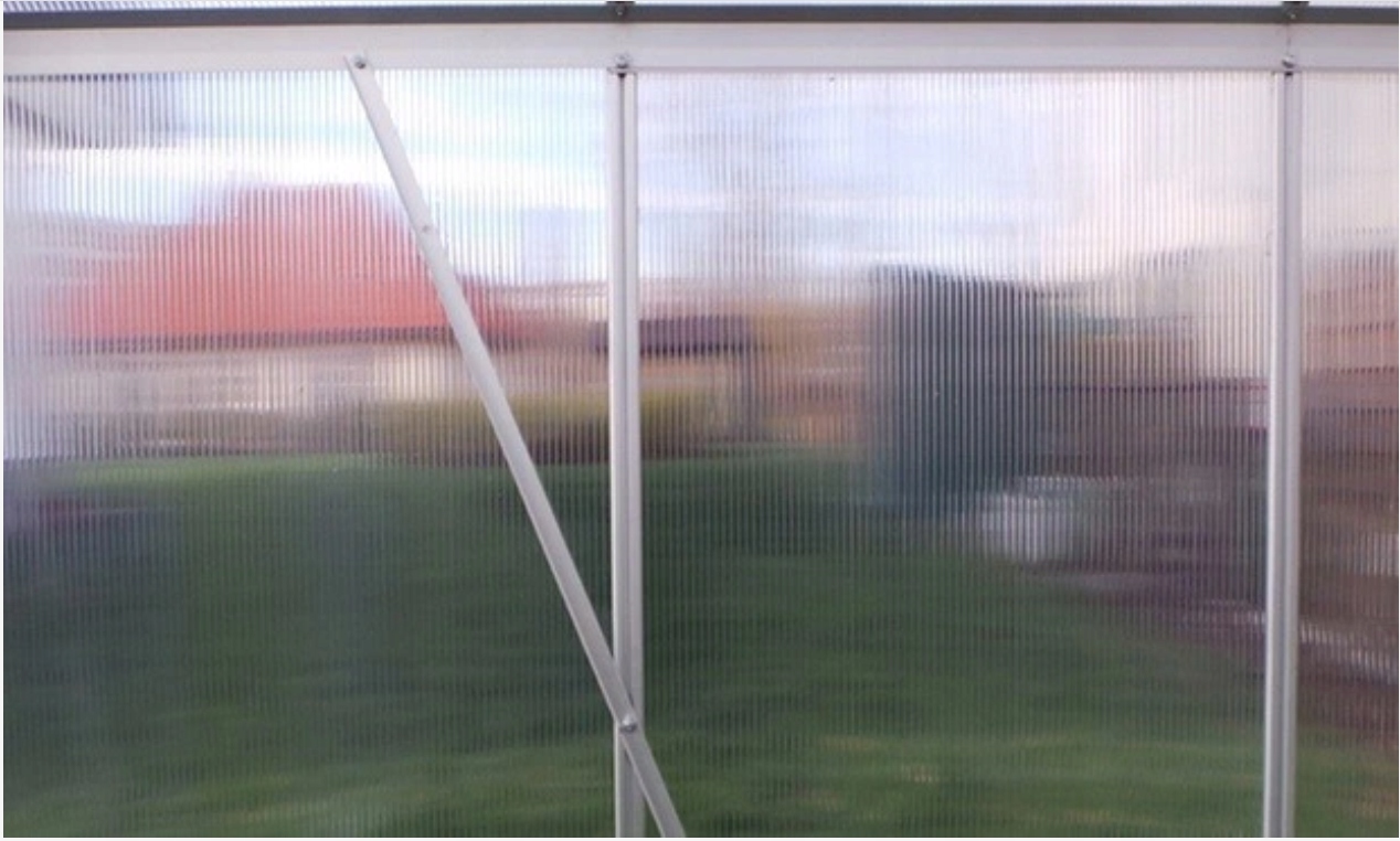 PLANTIFLEX SZKLARNIA ALUMINIOWA 250x430 +FUNDAMENT GRUBY POLIWĘGLAN-6MM Producent Plantiflex