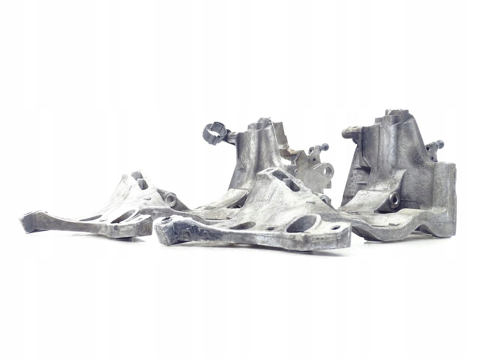 ŁAPA ALTERNATORA AUDI A4 B9 A6 C7 2.0 TDI 04L903143D