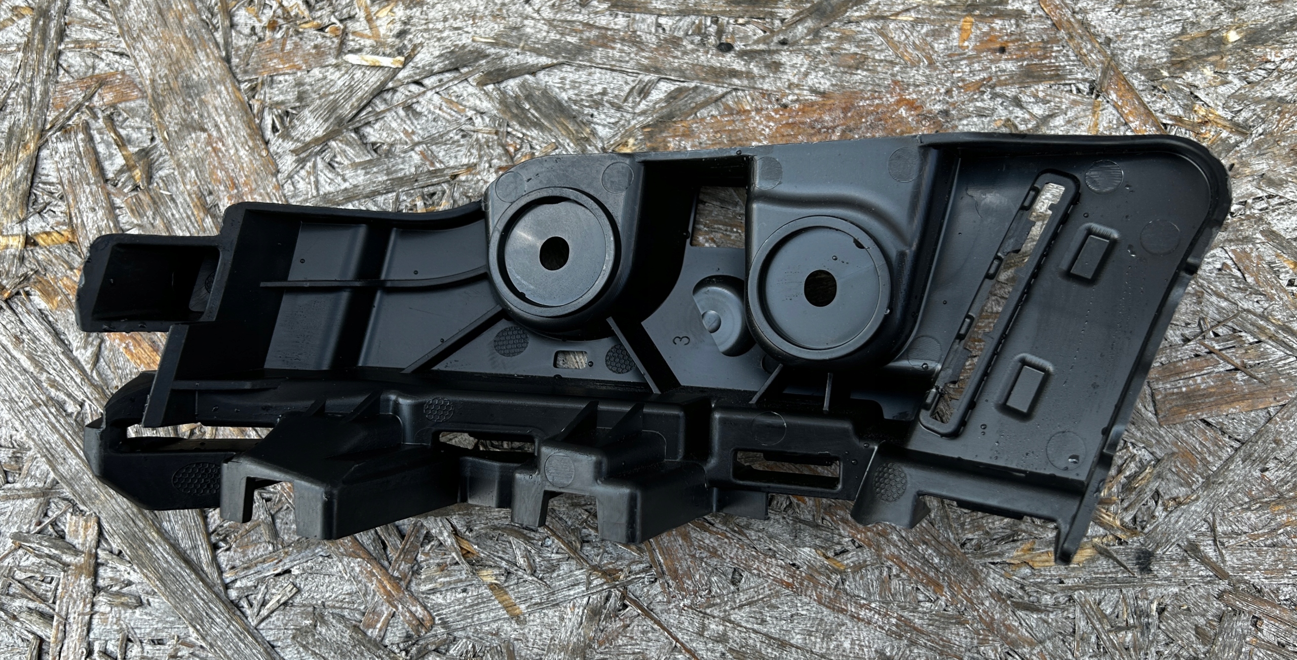 bumper bracket left rear part AUDI A1 II 82A 82A807377