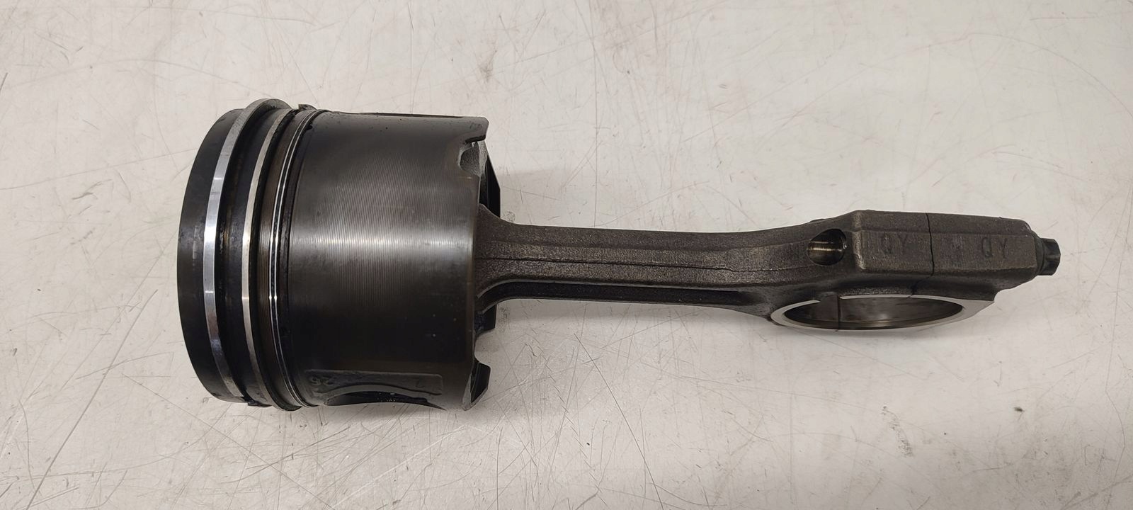 piston connecting rod BMW M47 TU2 2,0D