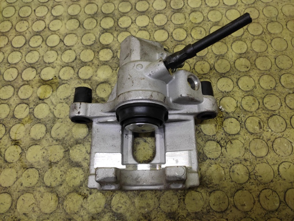 FORD FOCUS MK2 1.6 D caliper brake left rear part