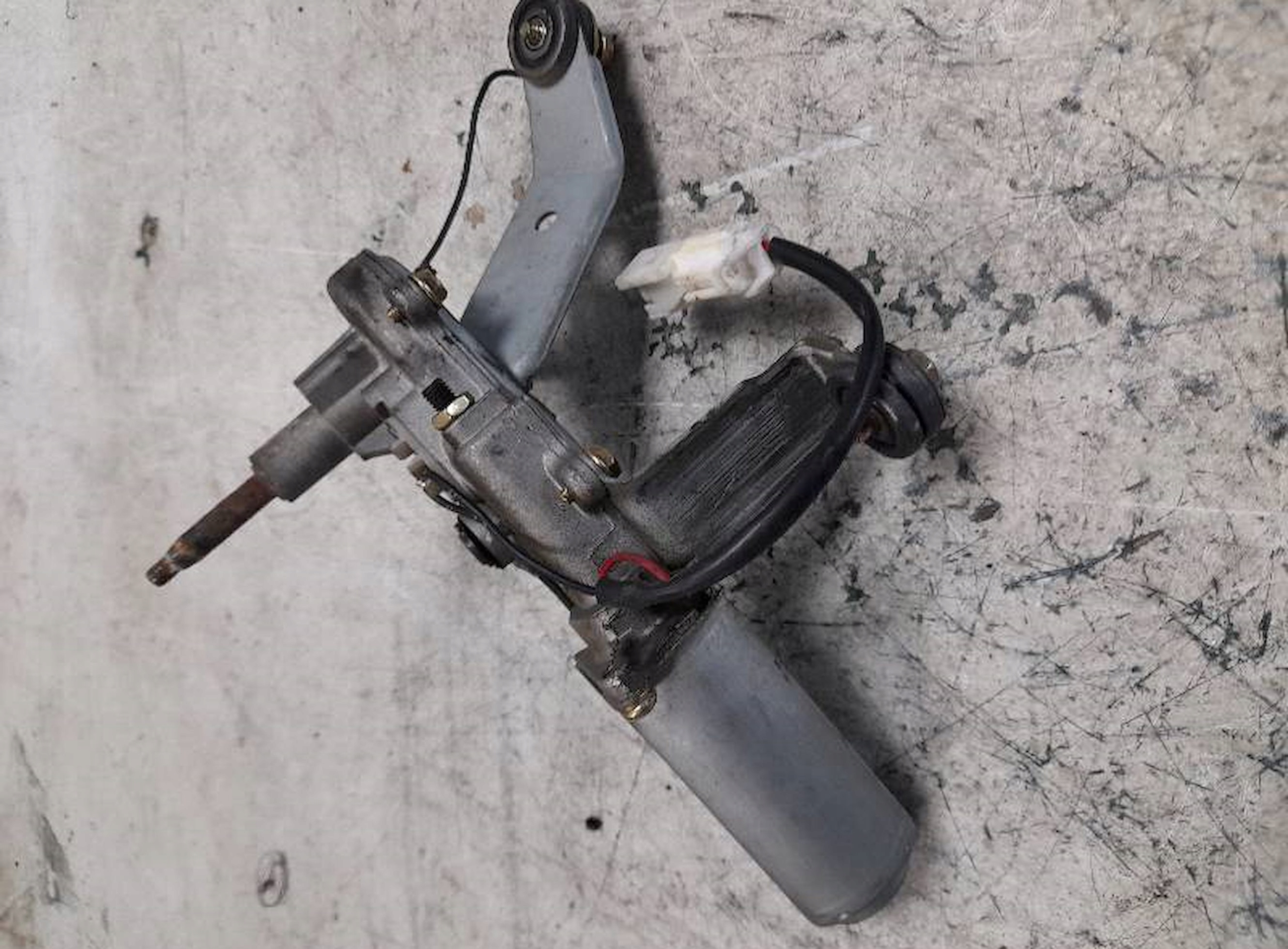 SILNICZEK WYCIERACZKI TYLNEJ KIA RIO