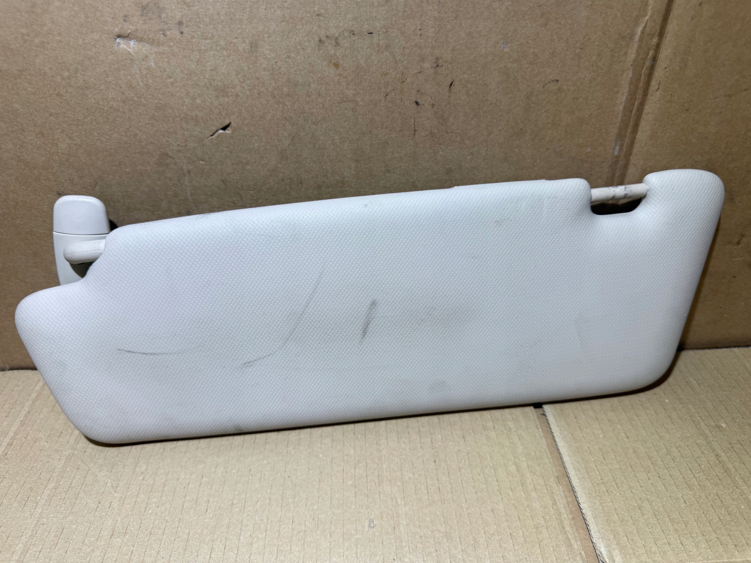 AUDI Q5 8R cover PRZECIWSLONECZNA visor visor right right