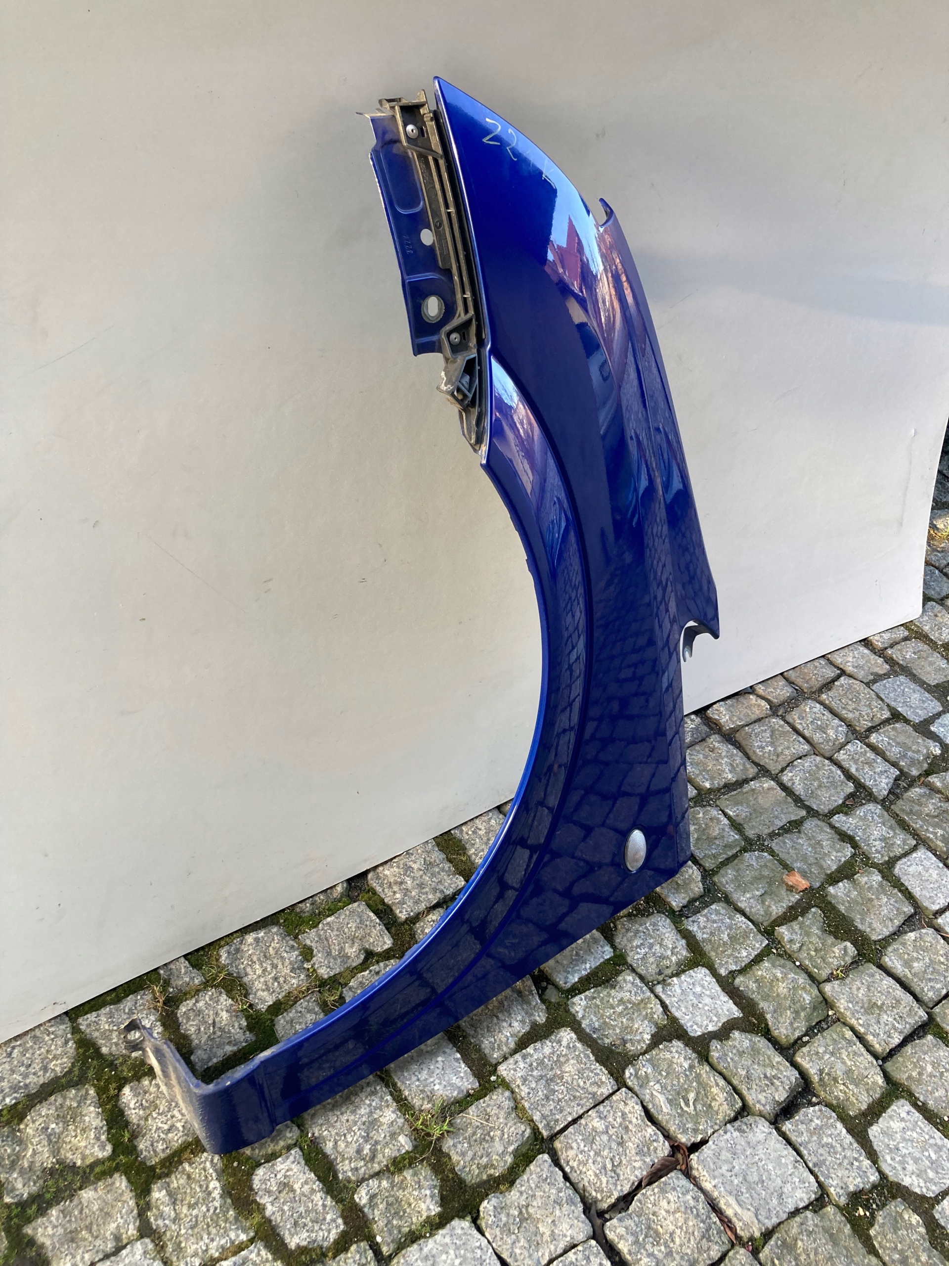 fender left front Opel MERIVA A Z21K 03-10r.