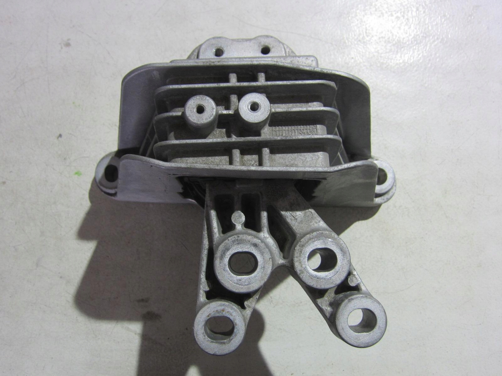 CHRYSLER PACIFICA 17 ПОДУШКА ДВИГУНА P68224746AC