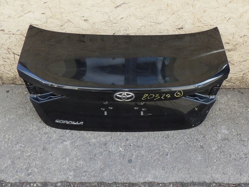 TOYOTA COROLLA E21 Sedan 2018- Heckklappe