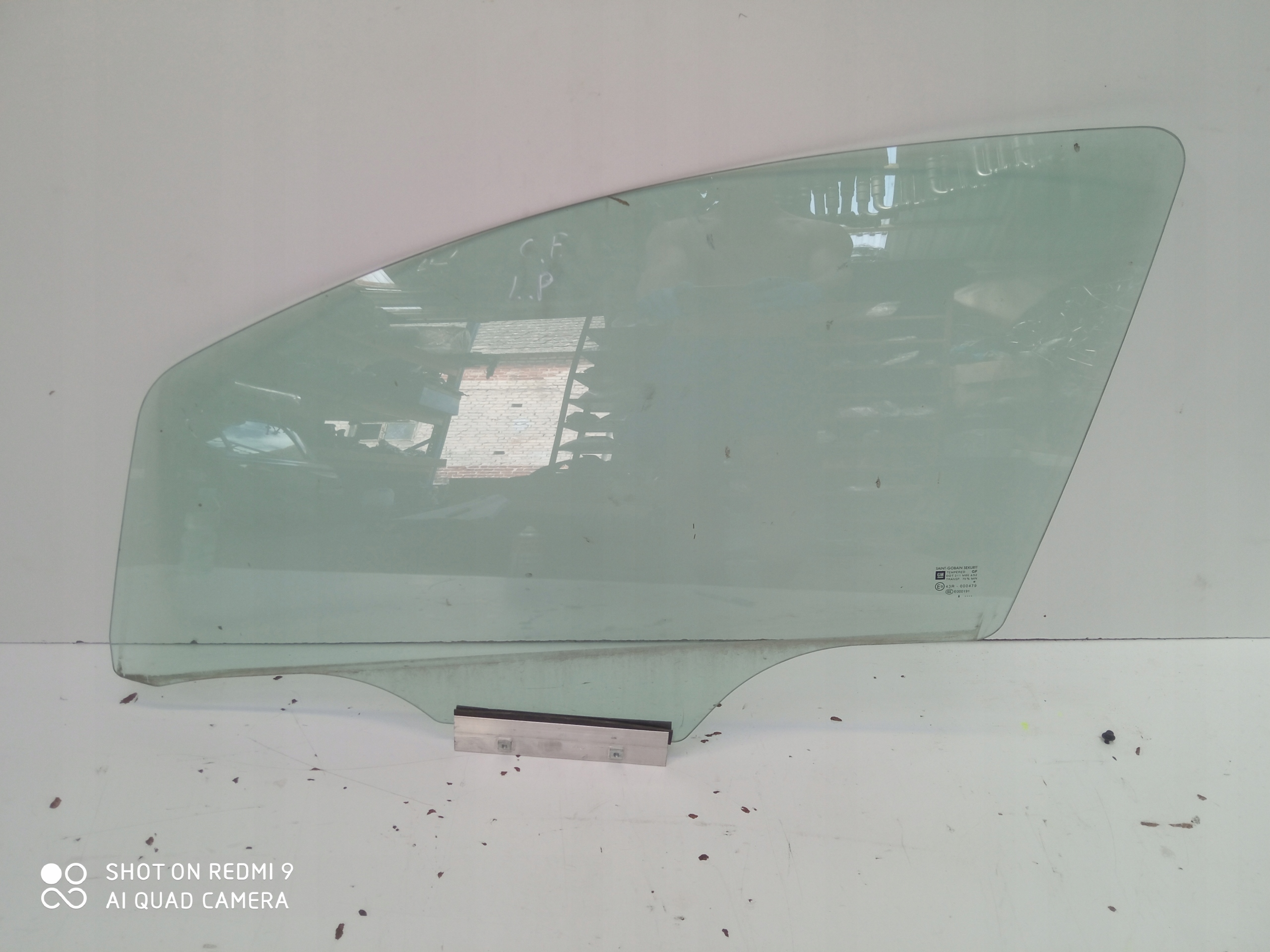 OPEL CORSA E 5D door window door left front 18R