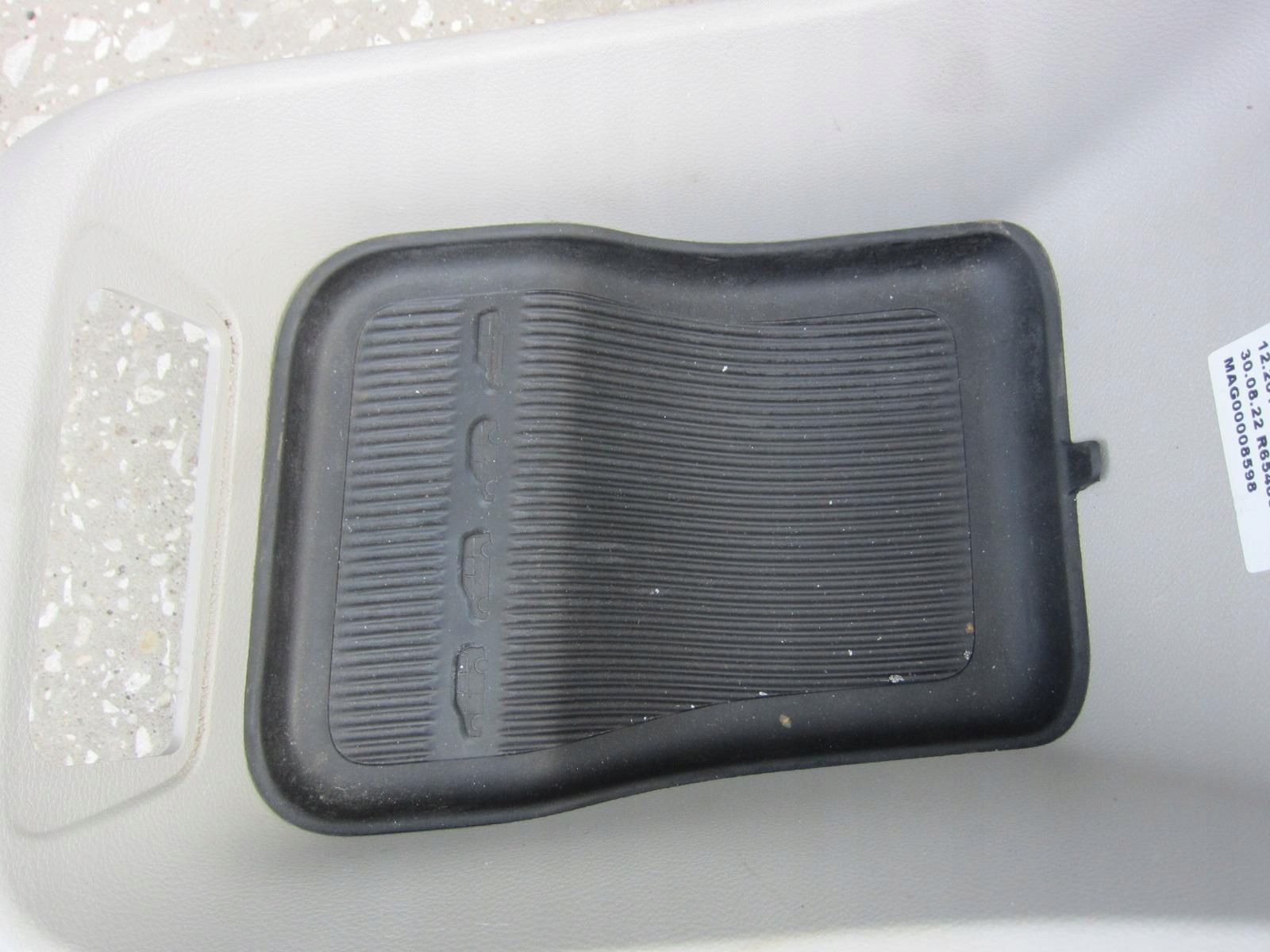 CHRYSLER PACIFICA TUNEL mitte CUPHOLDER Handschuhfach